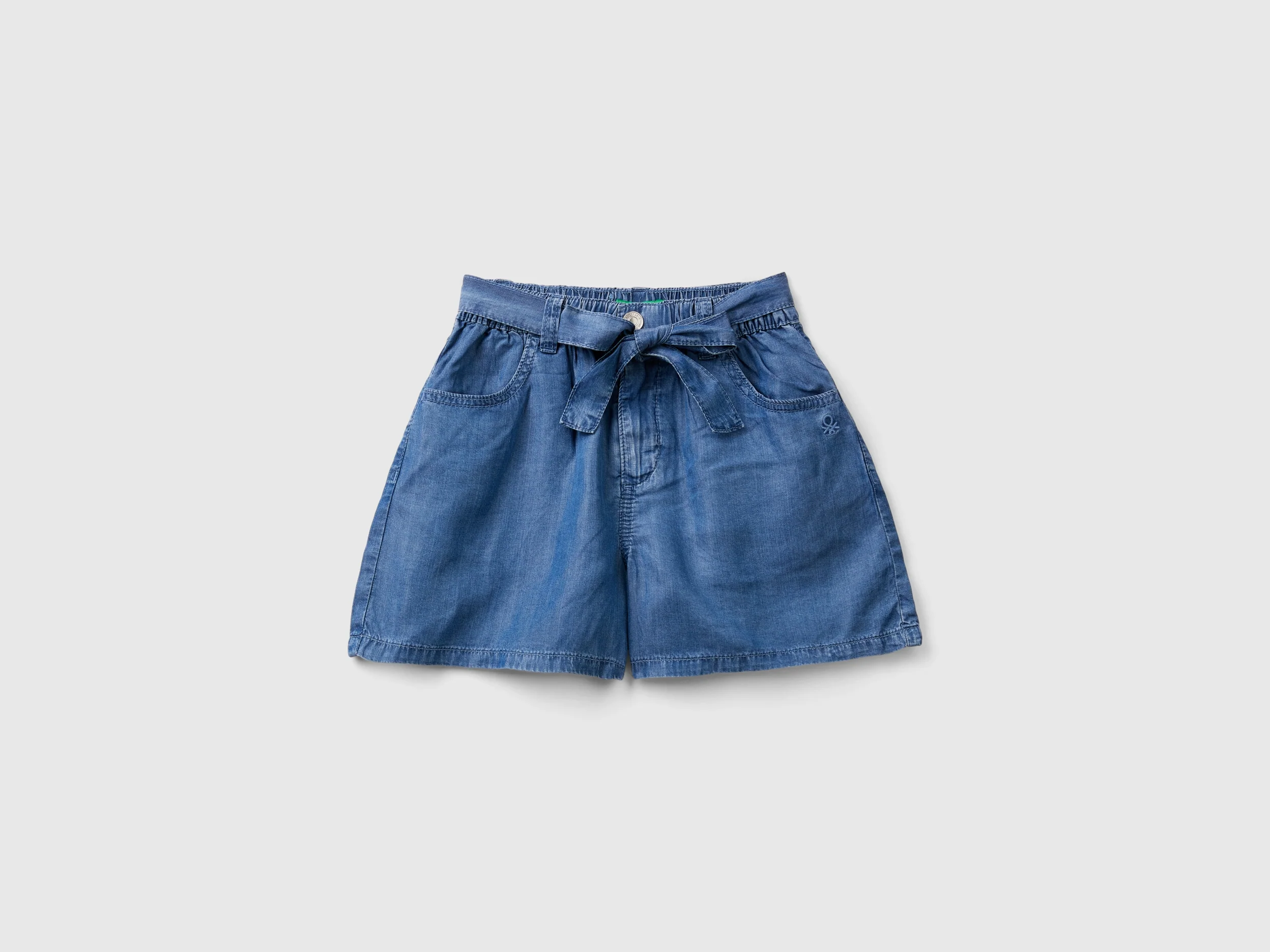Bermuda in chambray