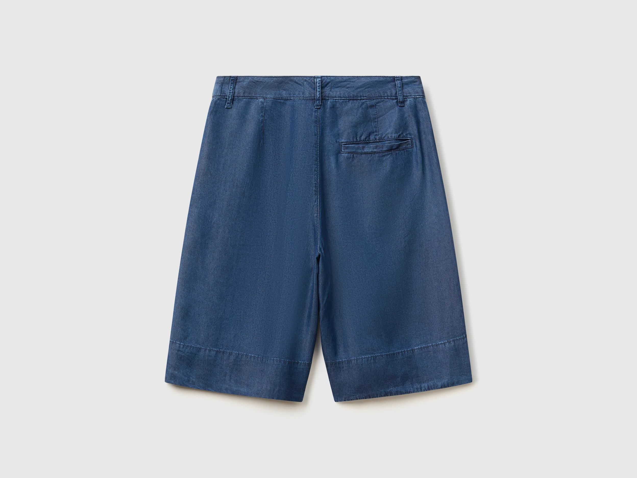 Bermuda in chambray - Image 2