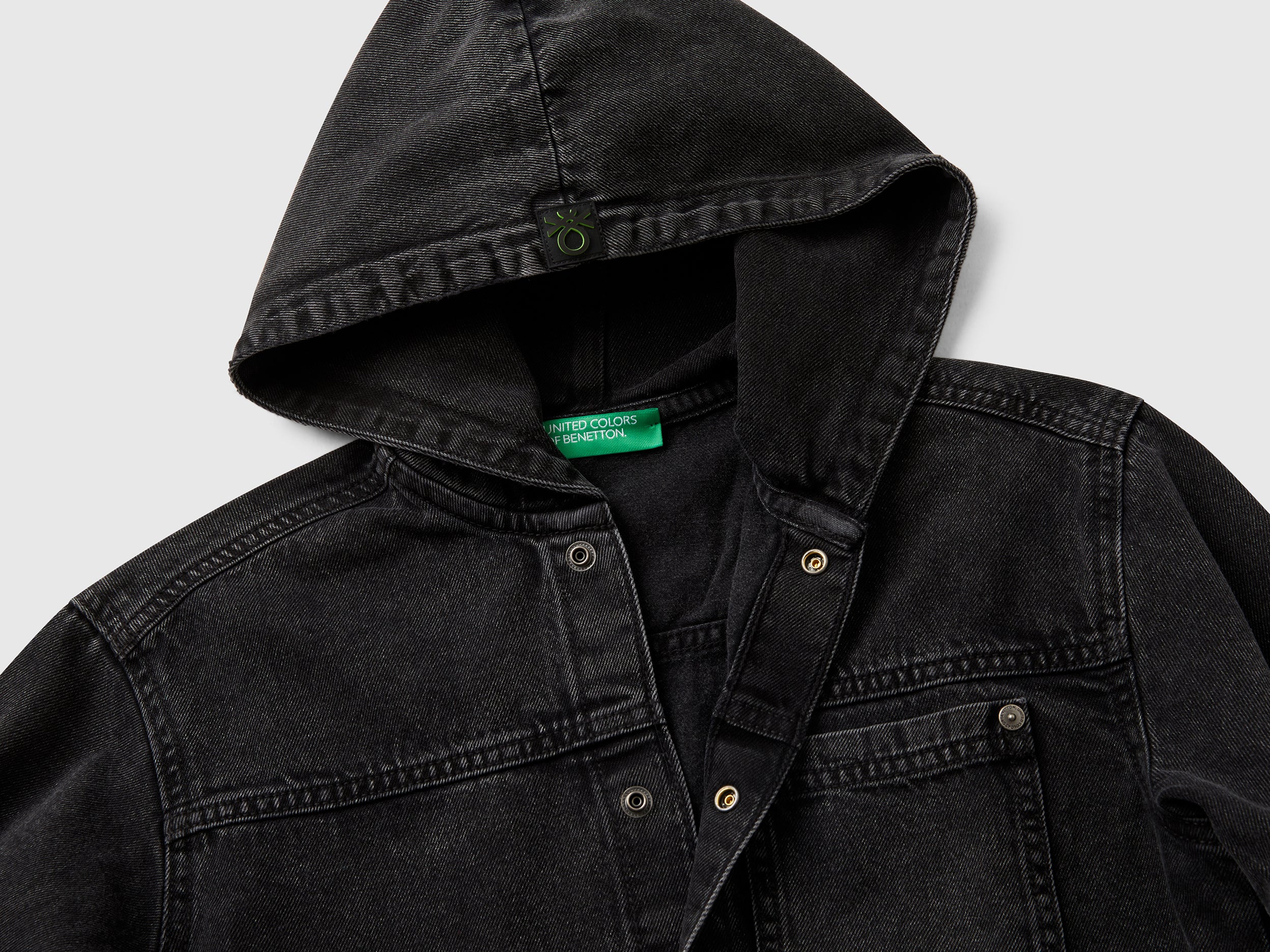 Camicia di jeans con cappuccio - Image 3