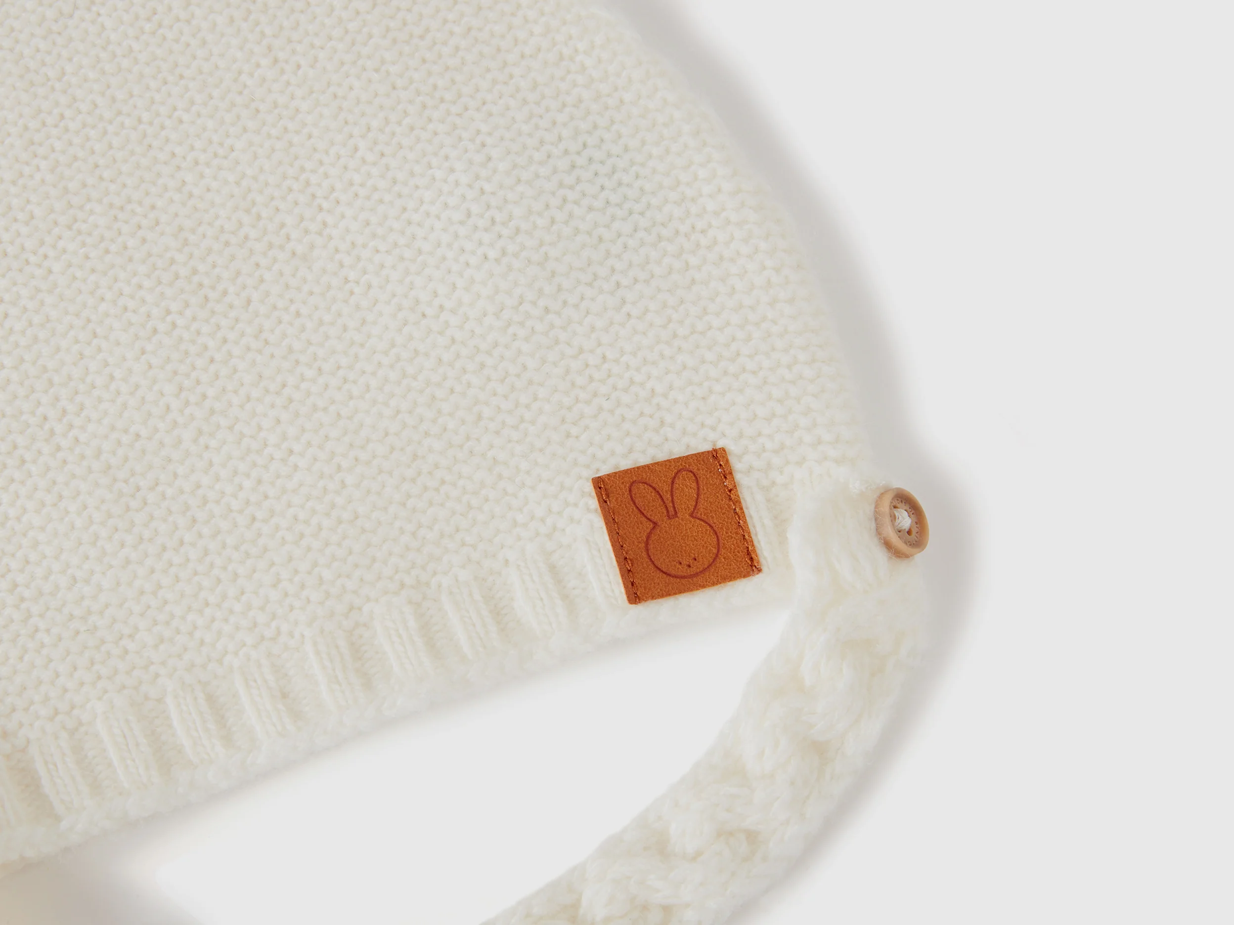 Cappellino con orecchie in misto lana riciclata - Image 3