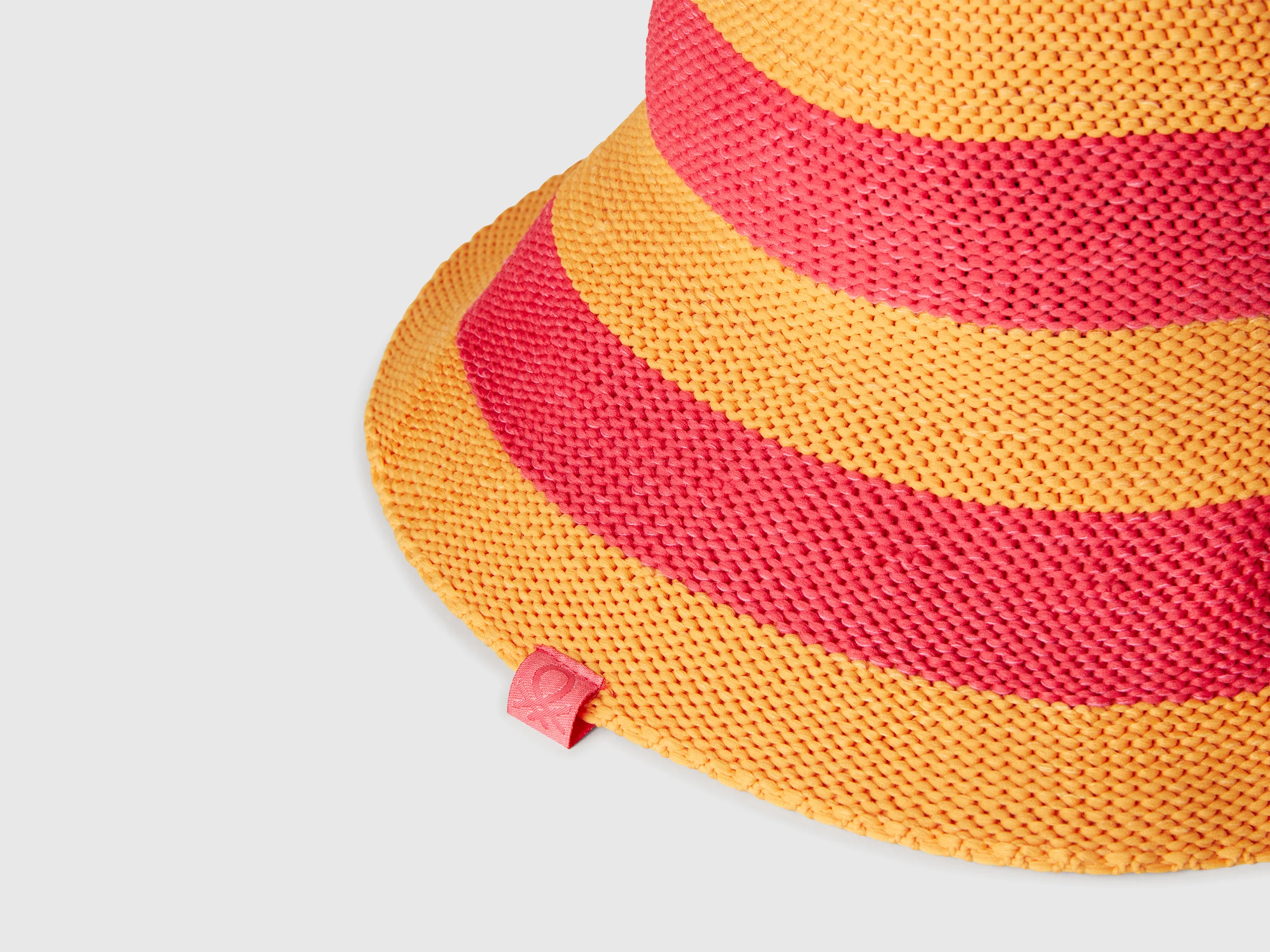Cappello a righe arancioni e fucsia - Image 3