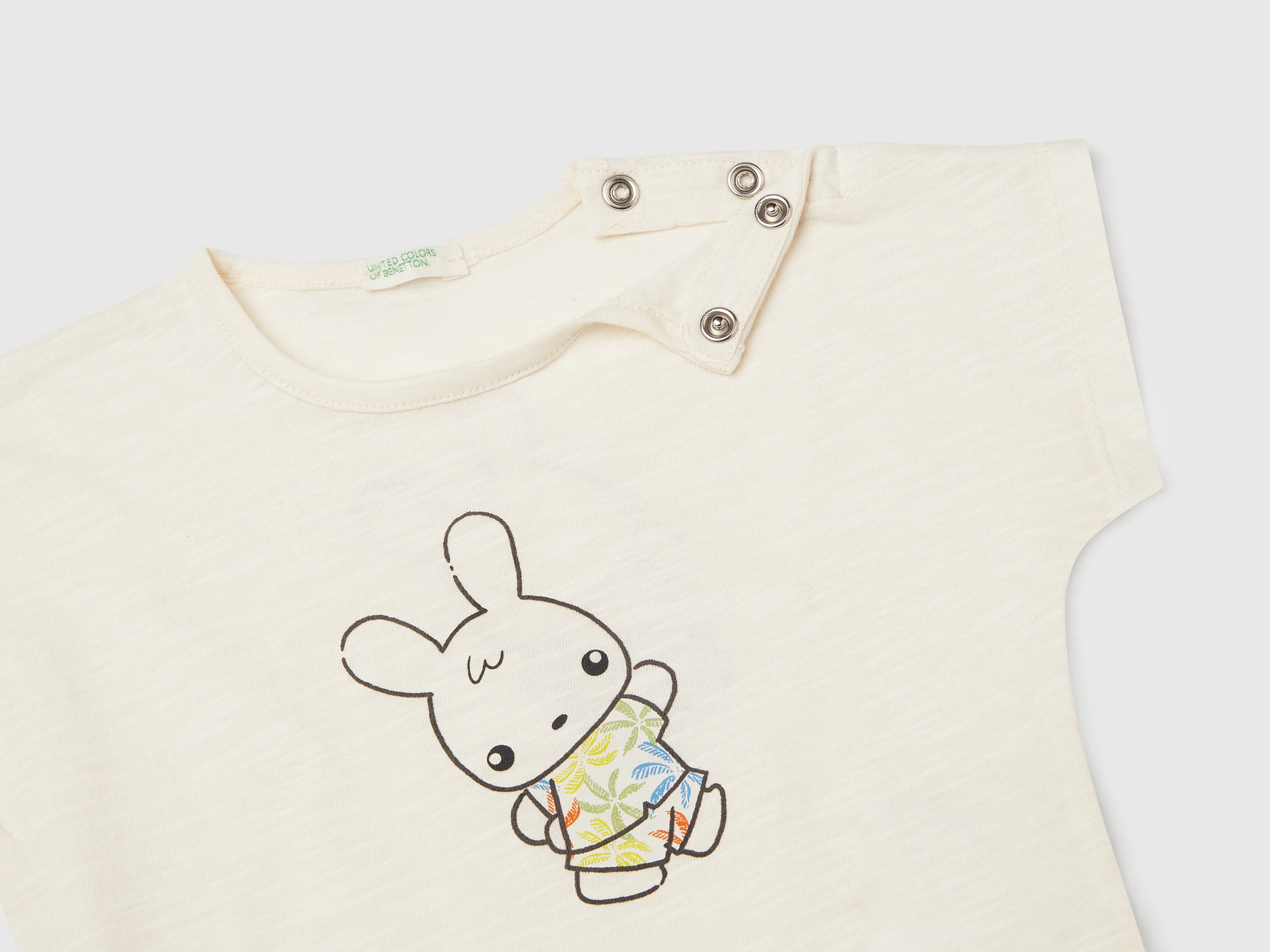 Completo leggero t-shirt e shorts - Image 3