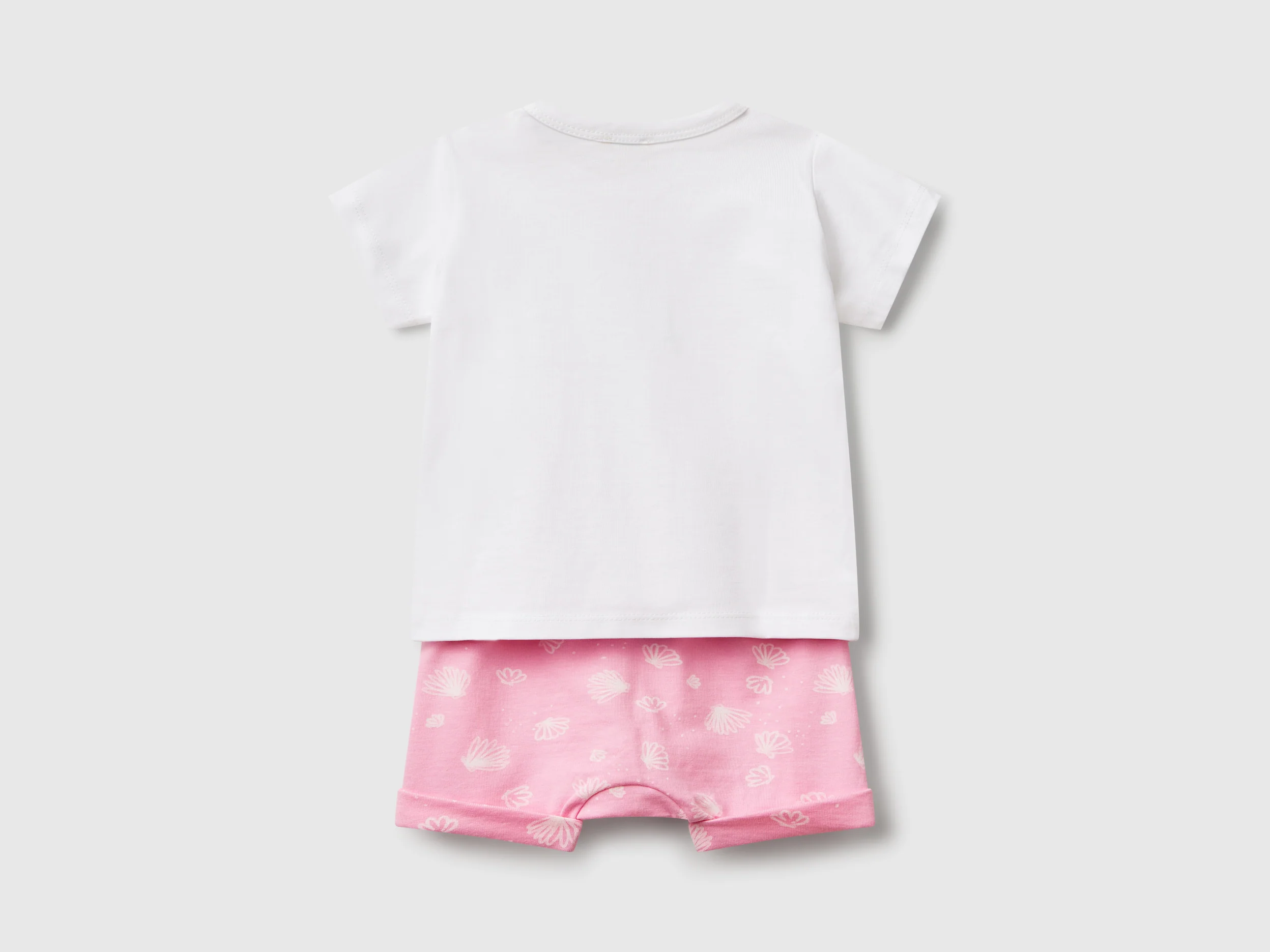 Completo t-shirt e bermuda - Image 2