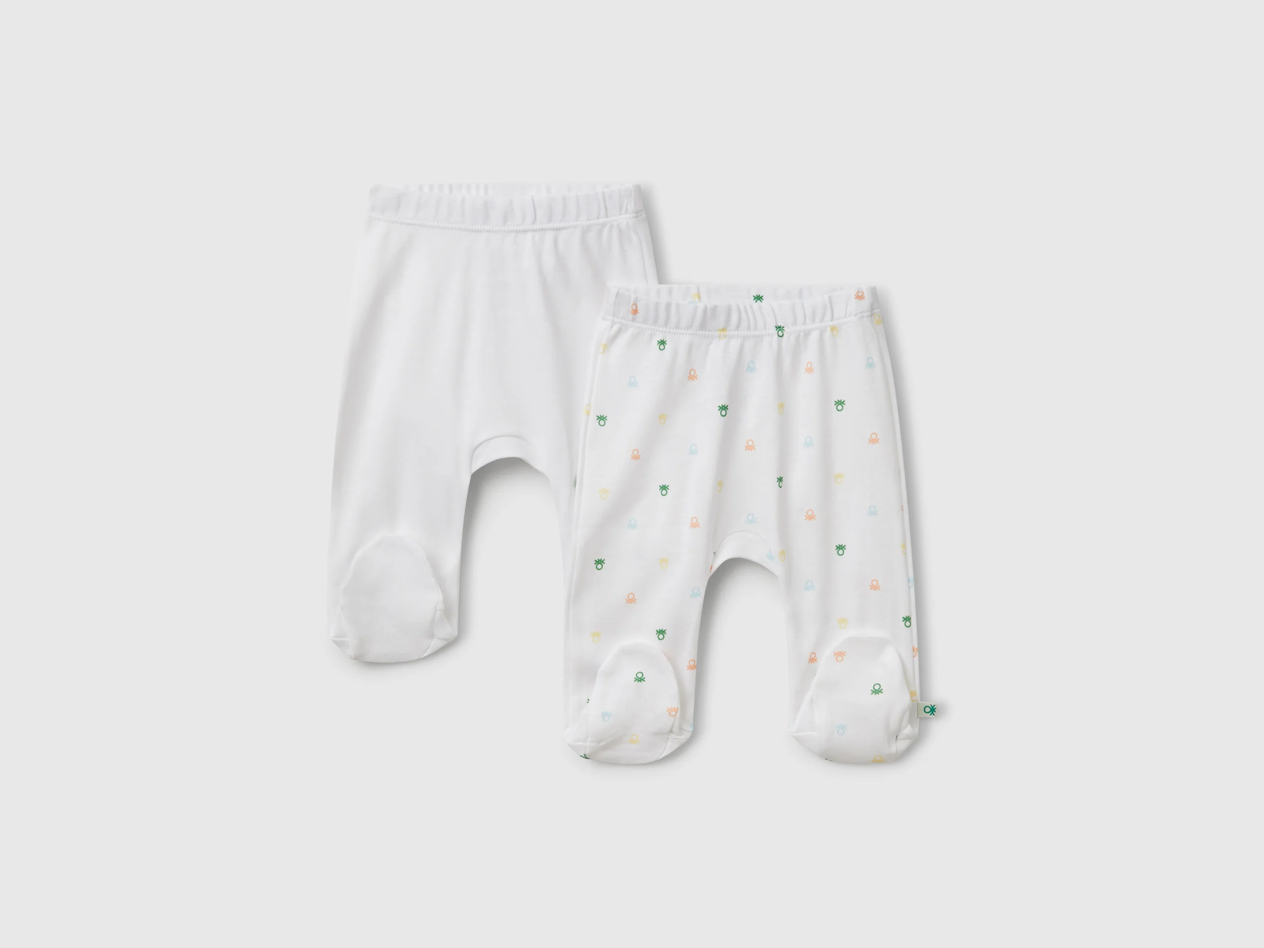 Due pantaloni in cotone