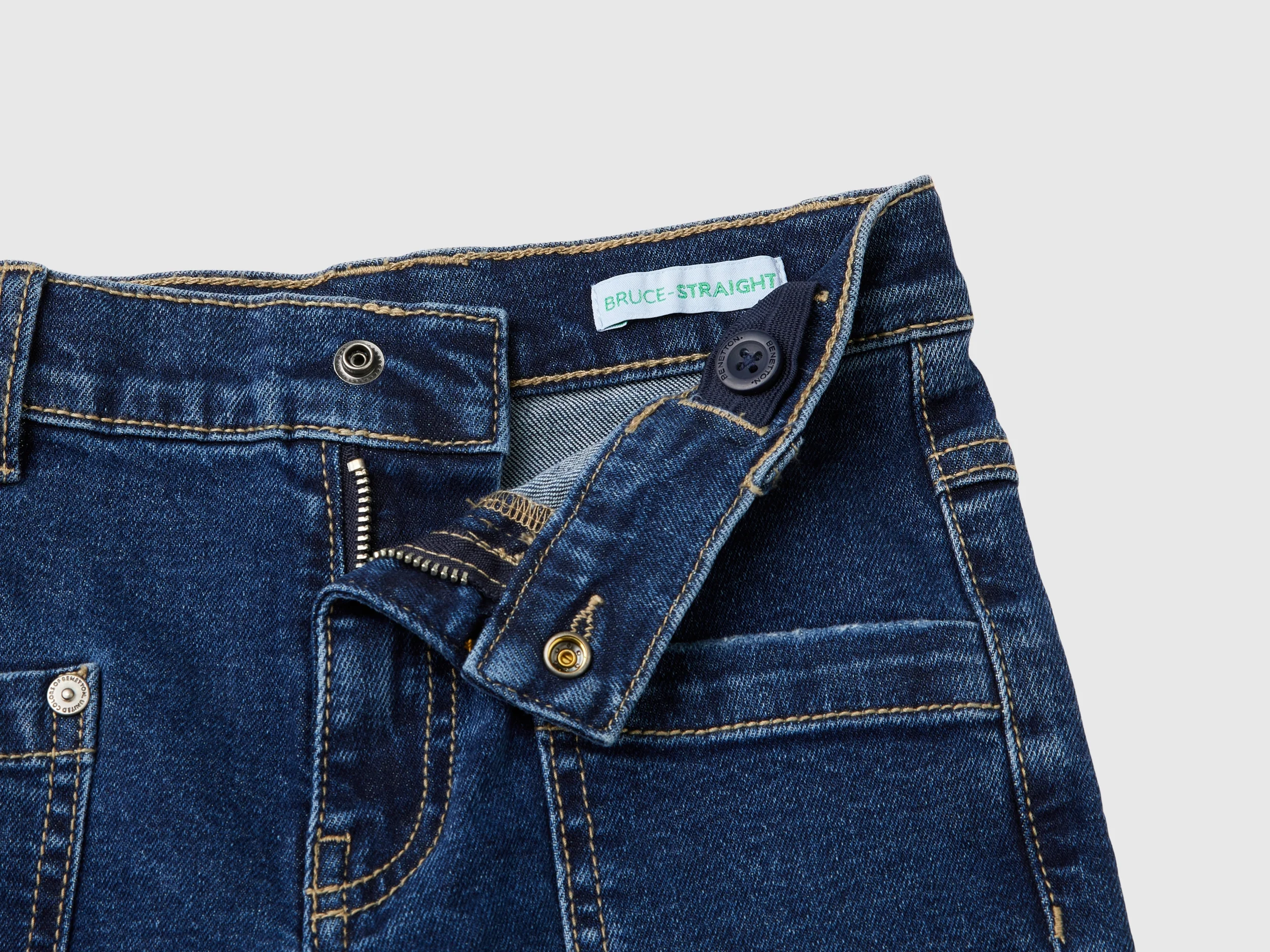 Jeans in misto cotone riciclato - Image 3