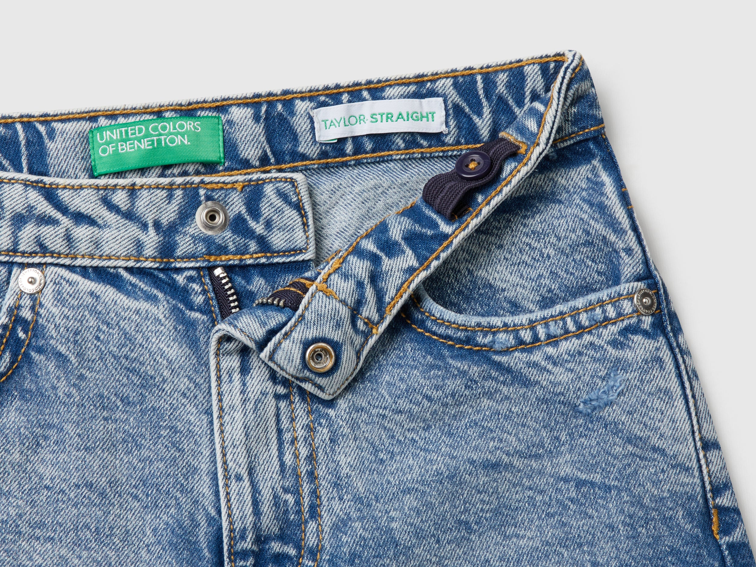 Jeans straight con rotture - Image 3
