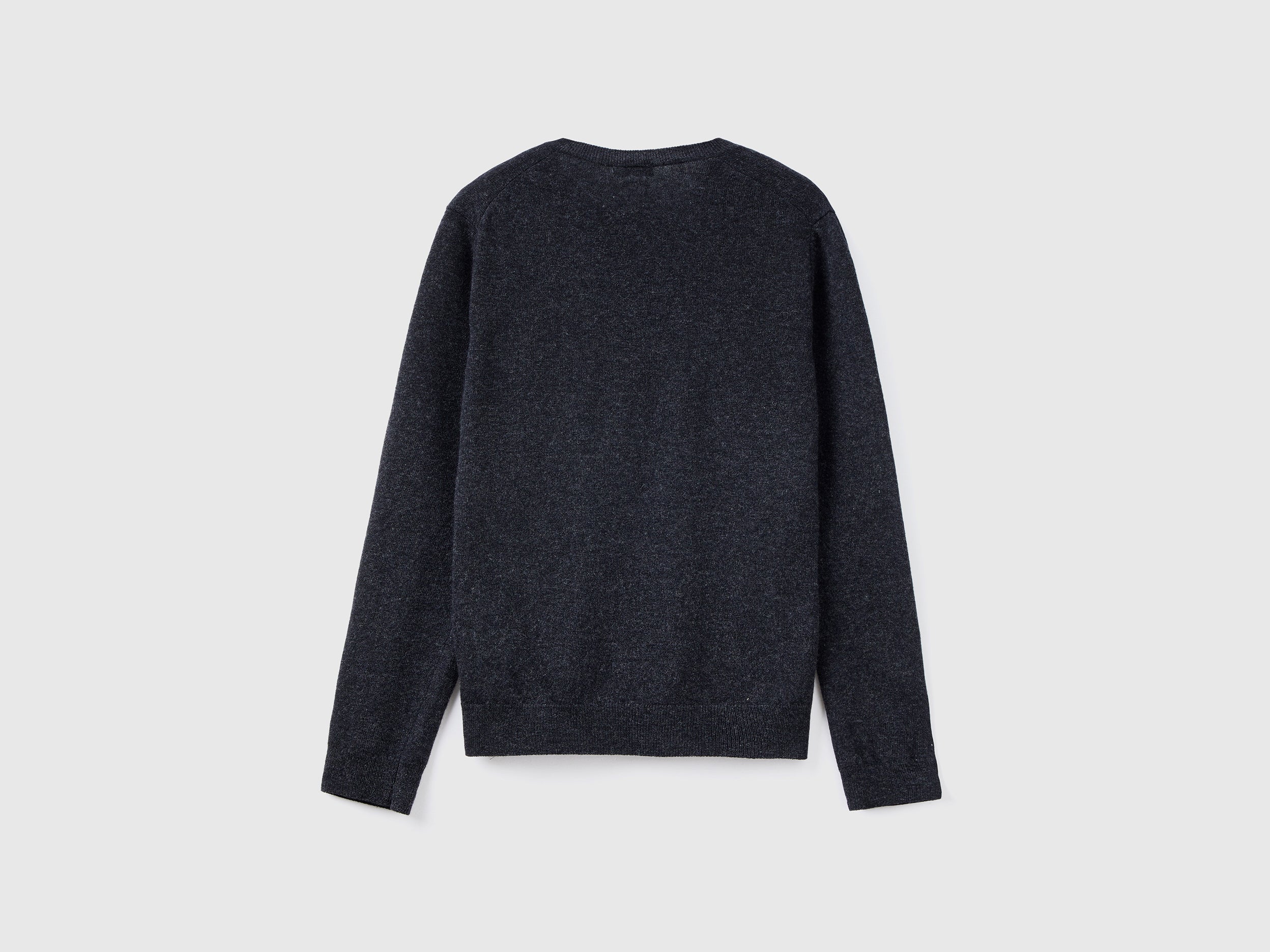 Maglia con scollo a V antracite in pura lana Merino - Image 2