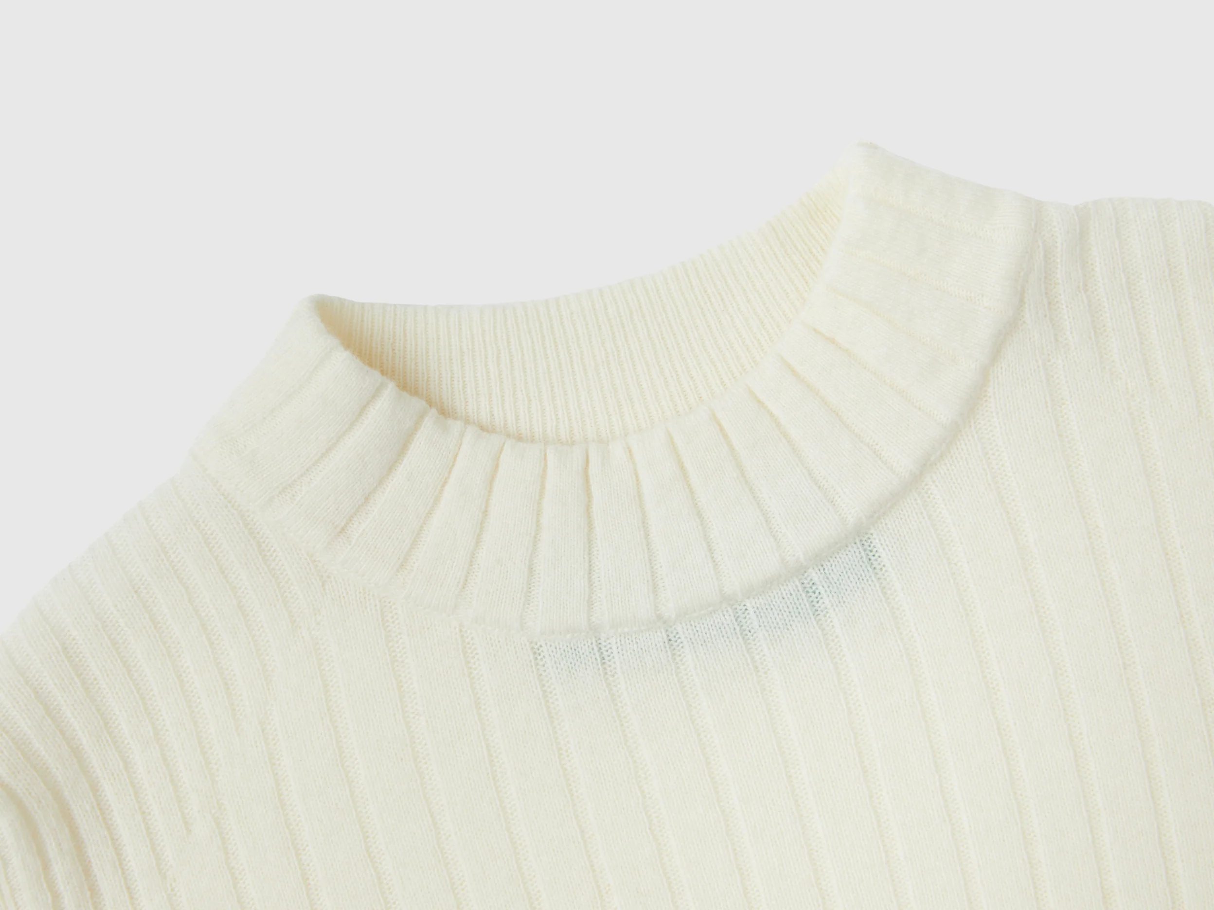 Maglia lupetto con spacchi - Image 3