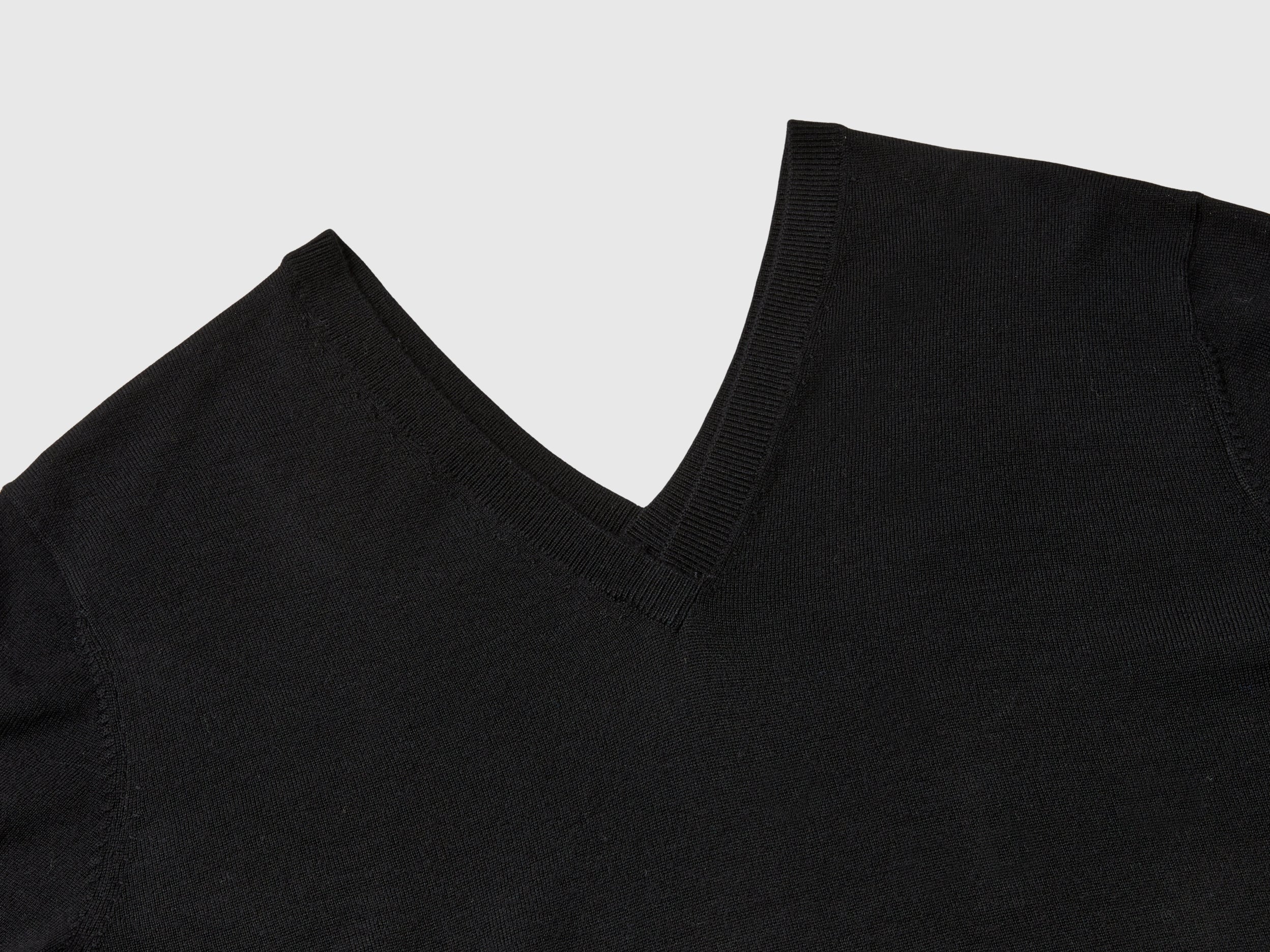 Maglia scollo a V in pura lana Merino - Image 3