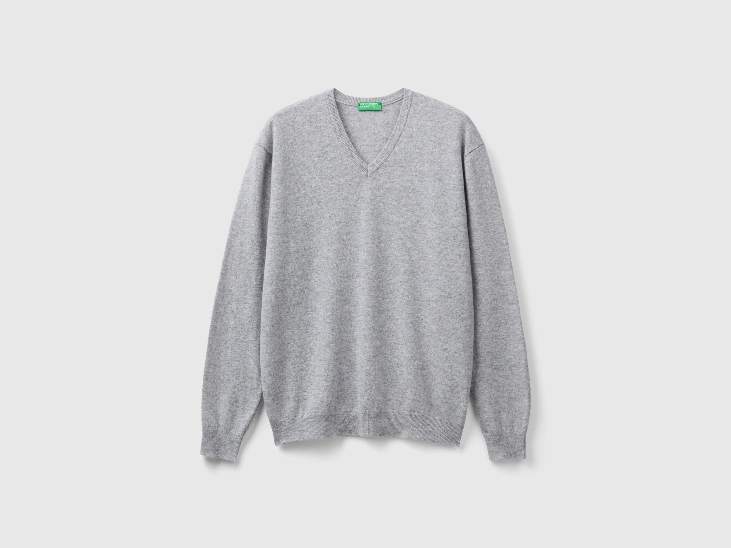 Maglia scollo a Vo mélange in pura lana Merino