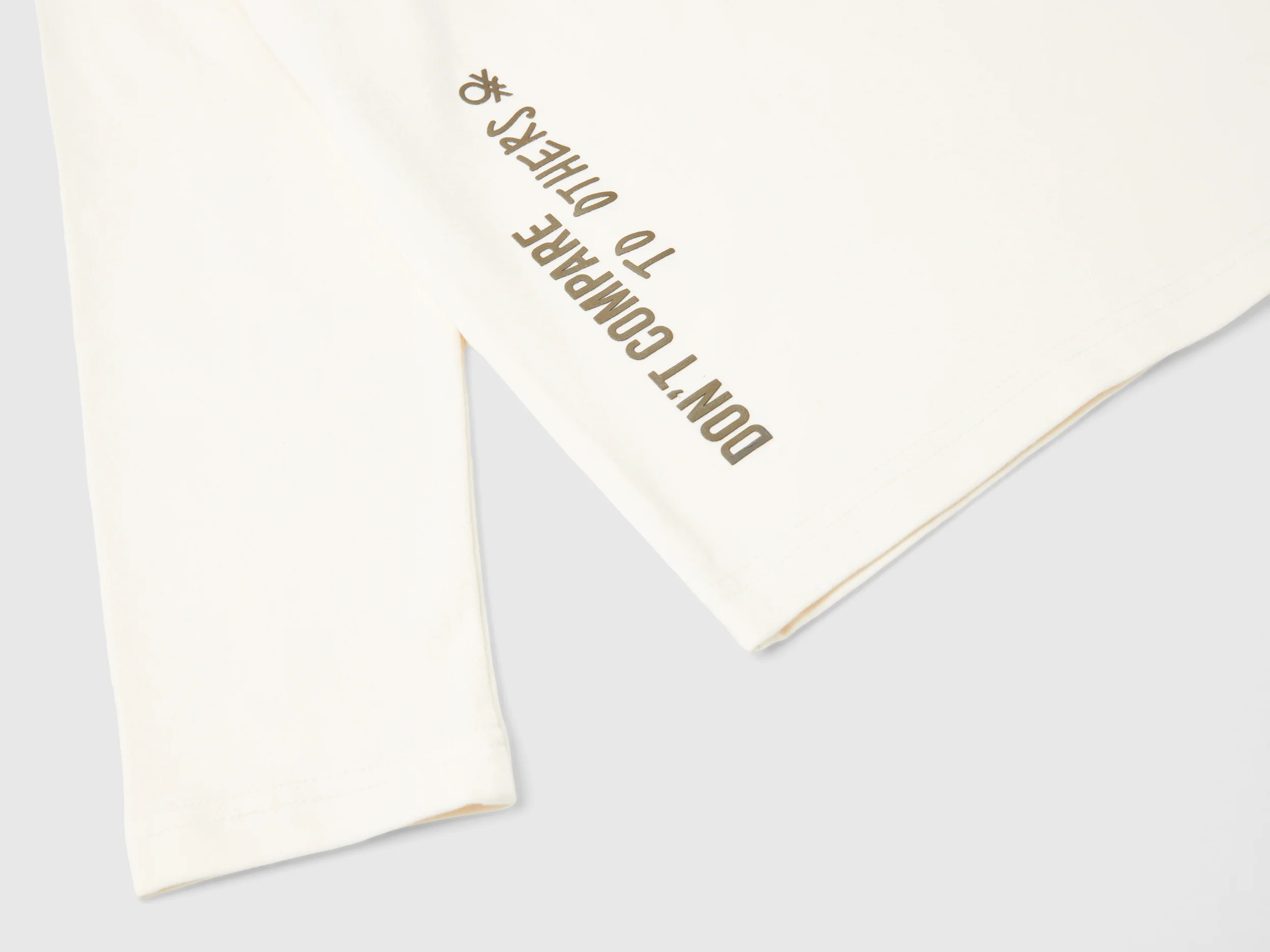 Maglietta con stampa spessorata - Image 3