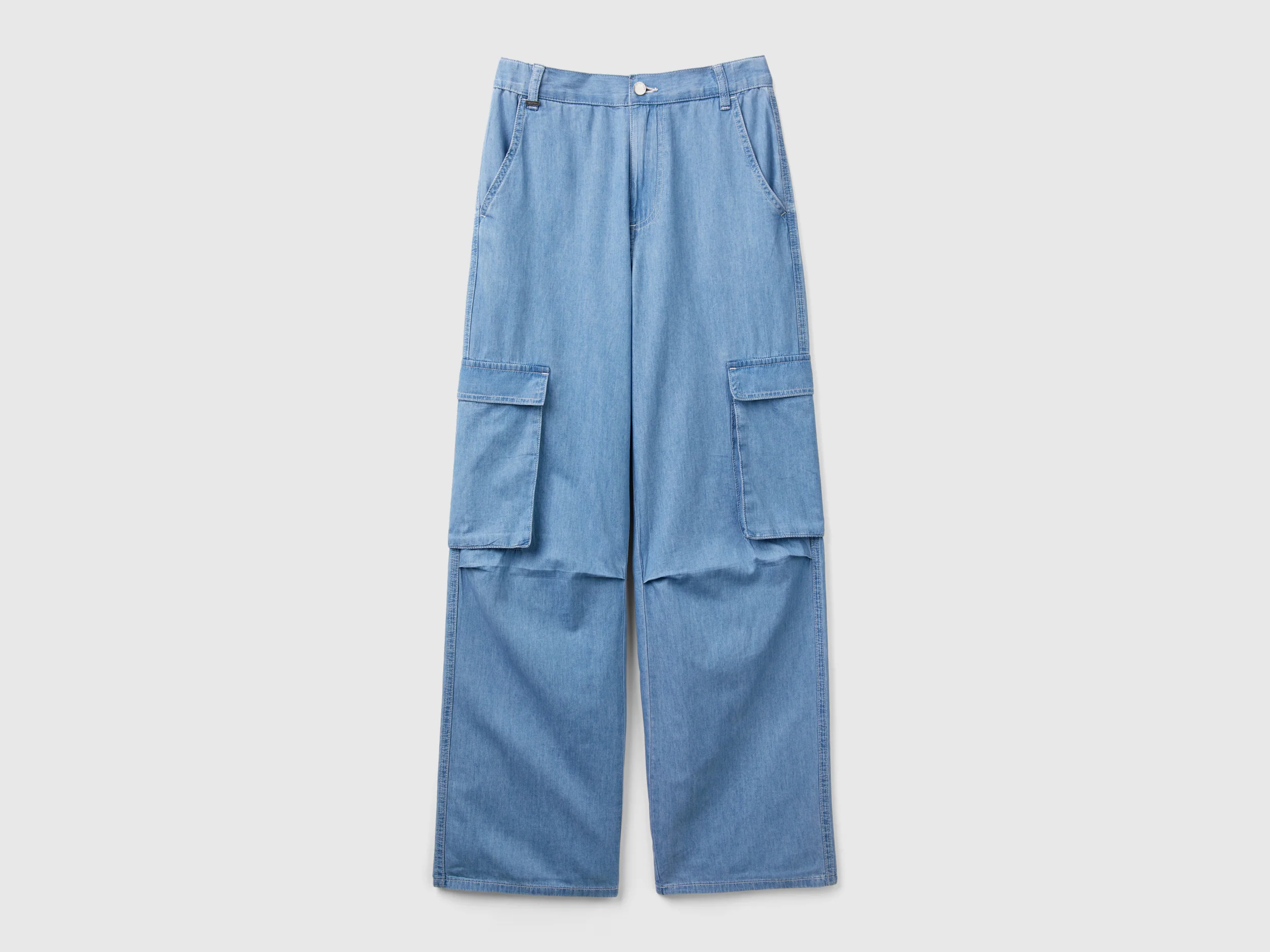 Pantaloni cargo in chambray