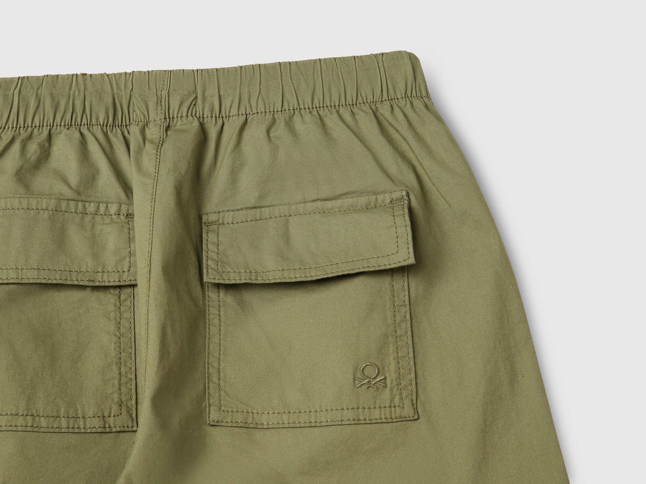 Pantaloni cargo in cotone stretch - Image 3