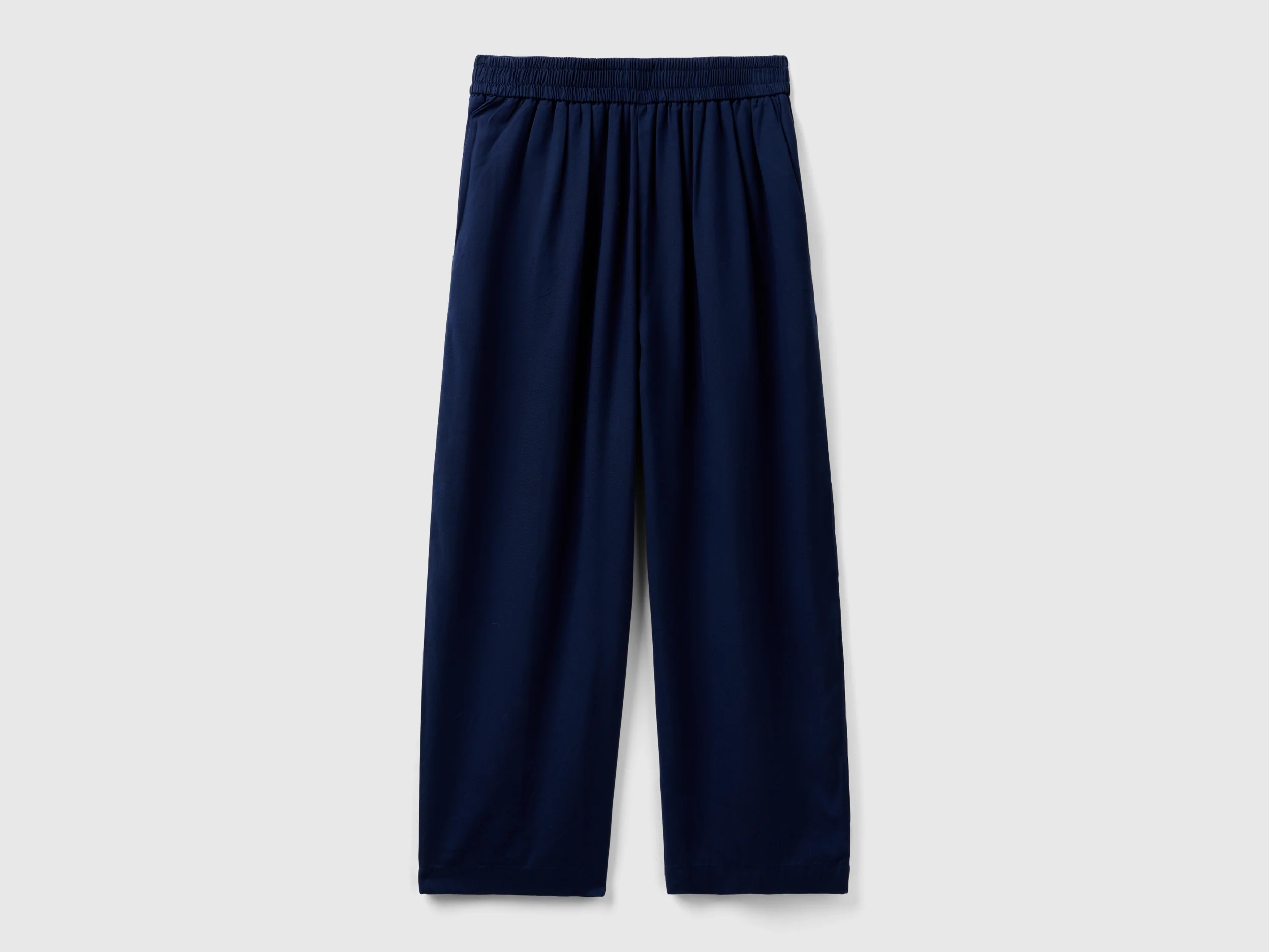 Pantaloni cropped con pieghe - Image 2