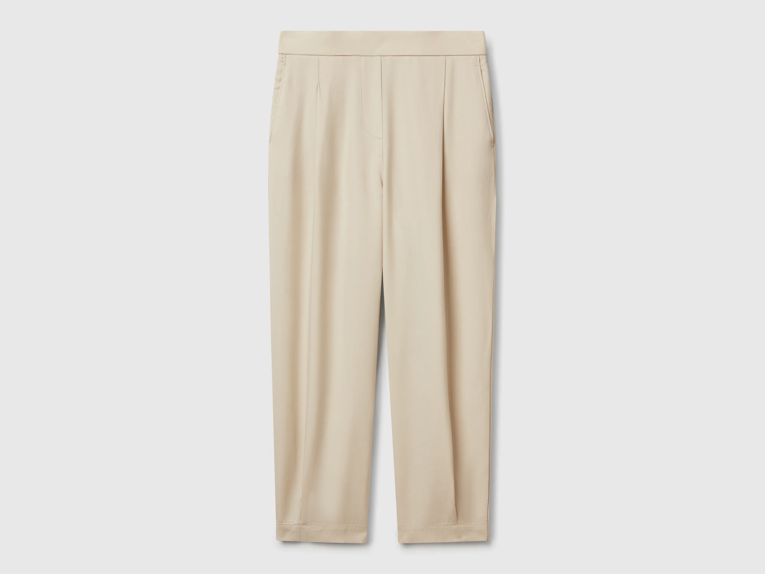 Pantaloni fluidi con pinces