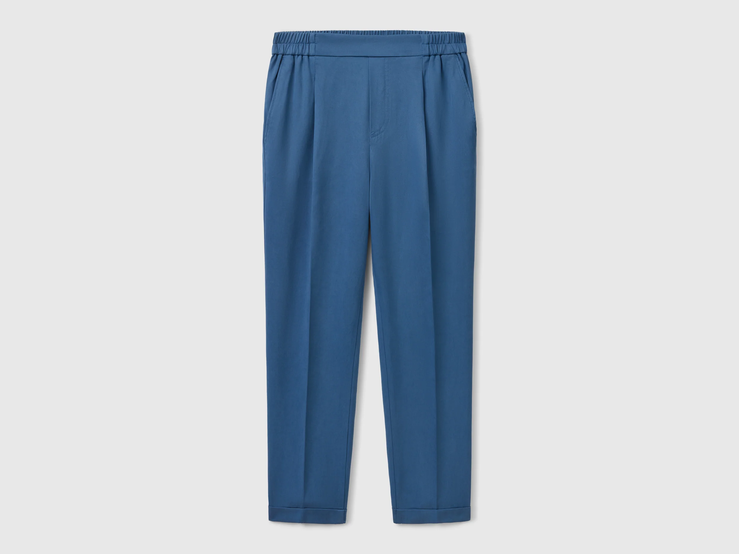 Pantaloni fluidi con risvolto