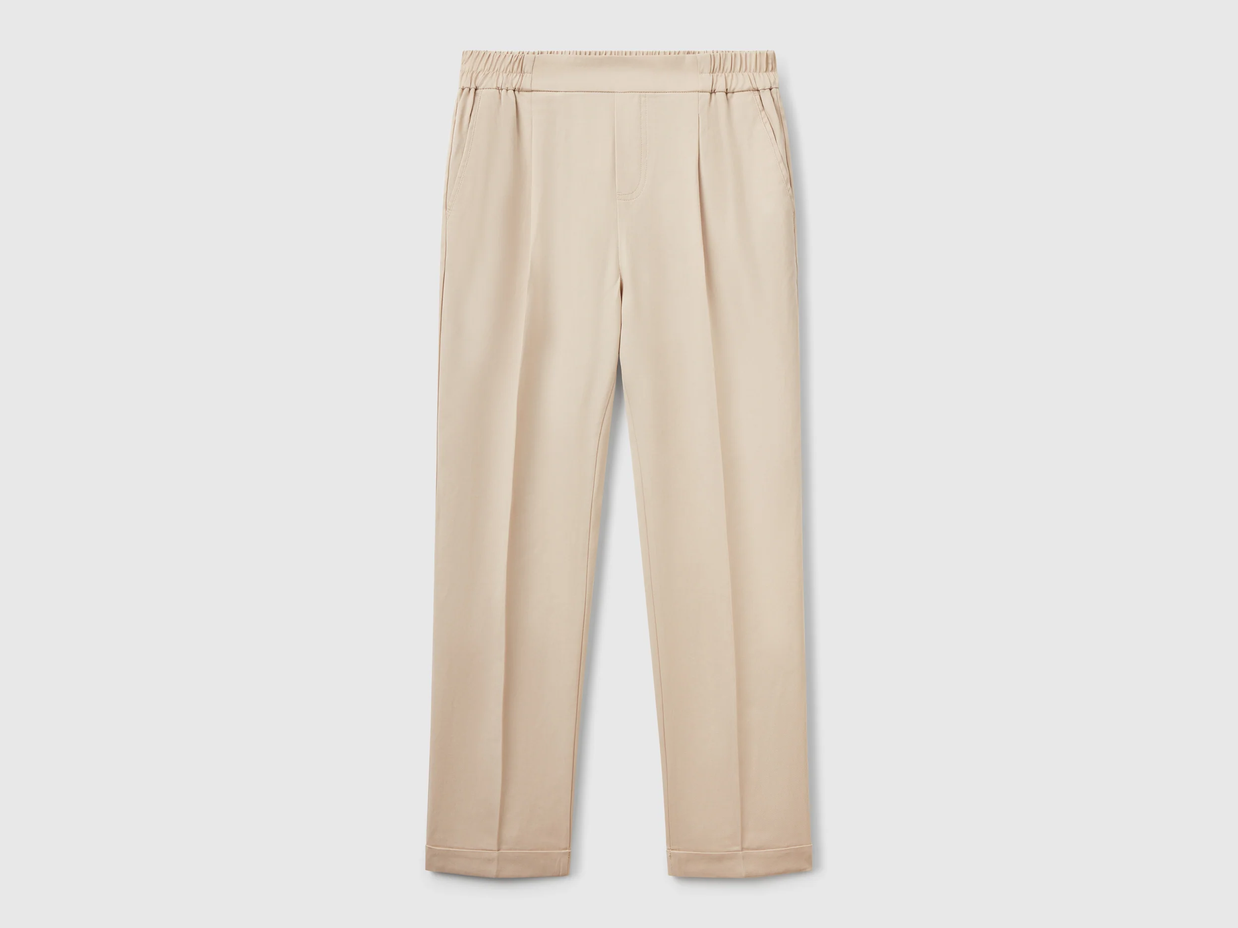 Pantaloni fluidi con risvolto
