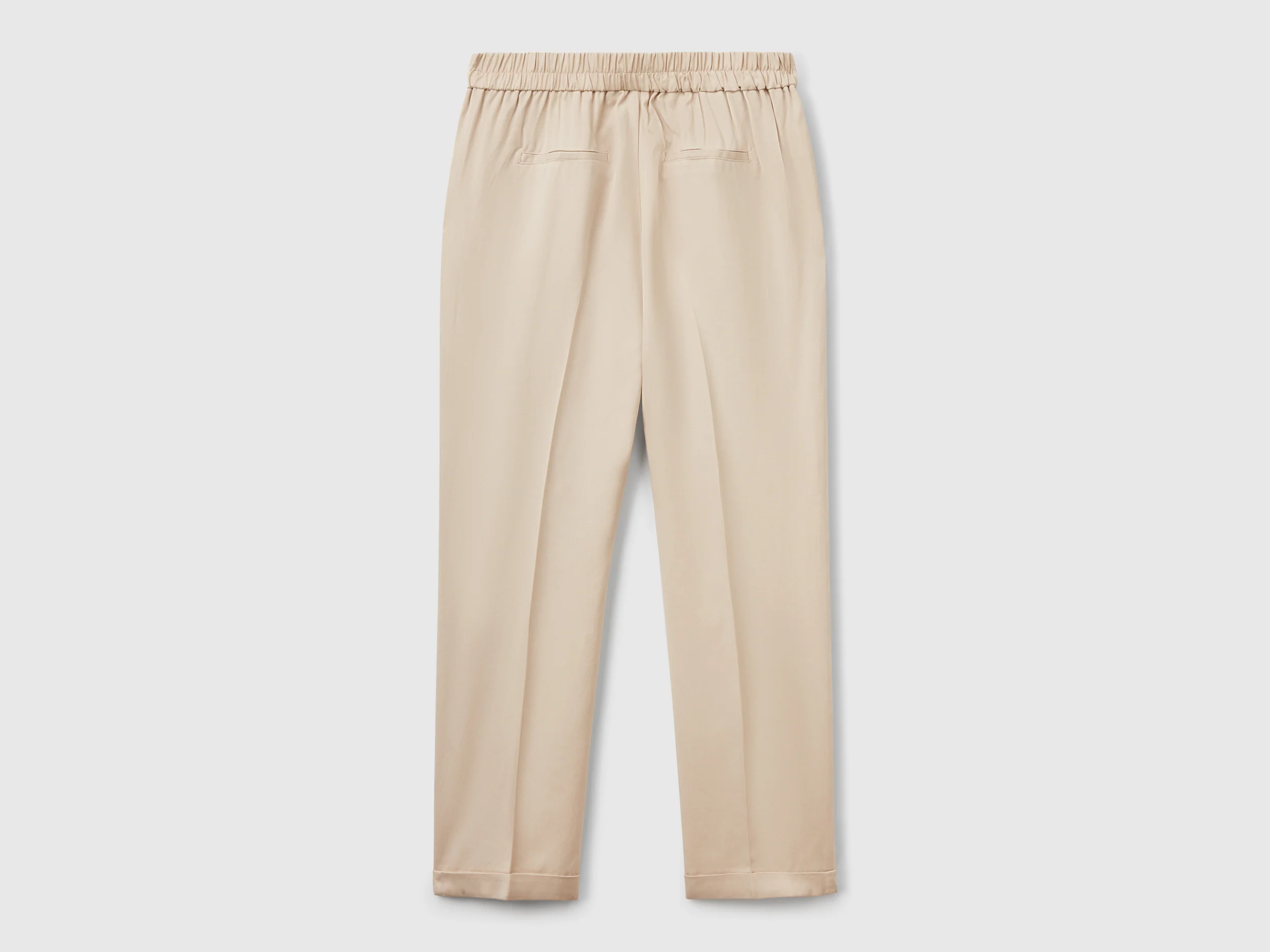 Pantaloni fluidi con risvolto - Image 2