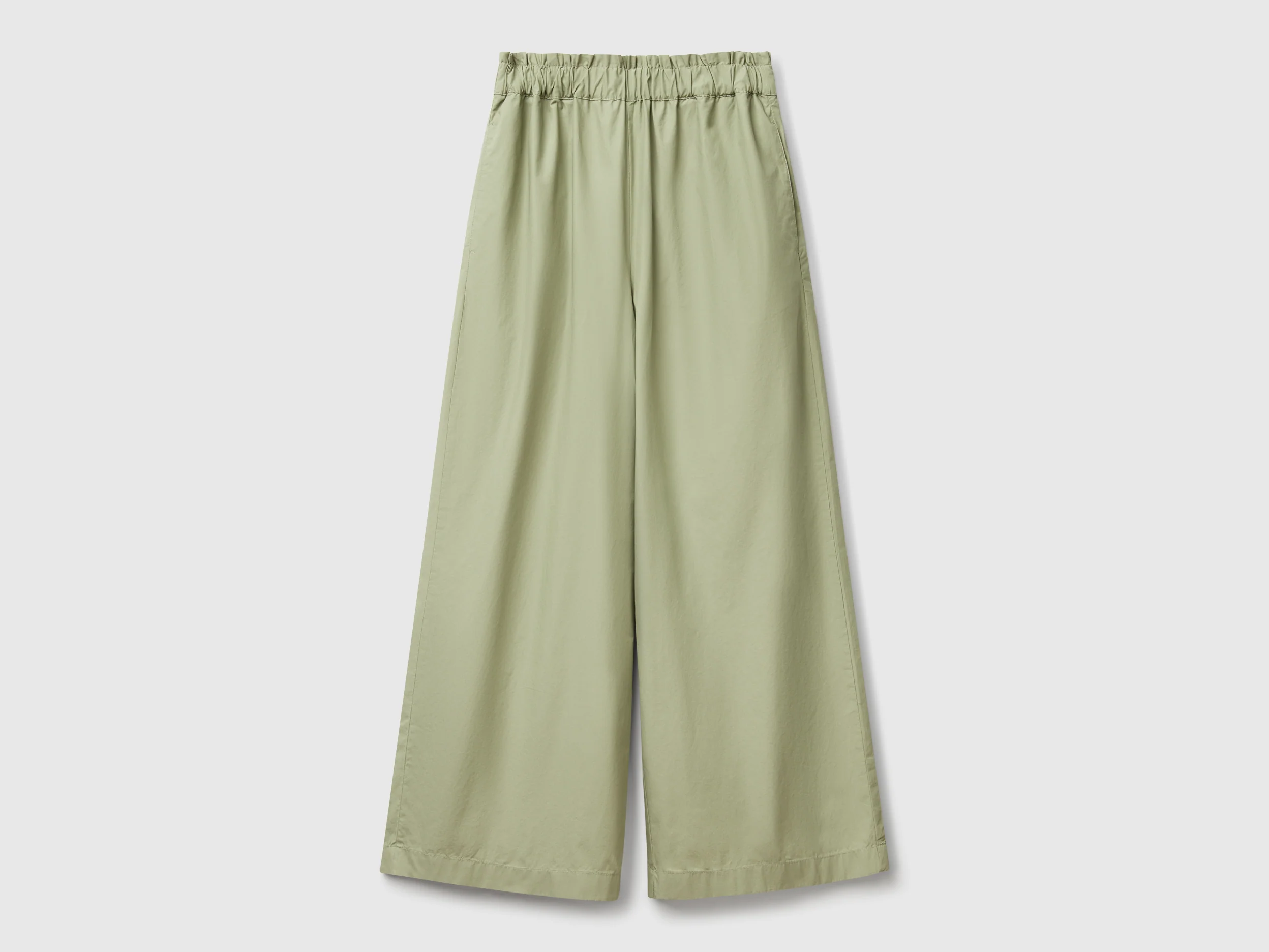Pantaloni leggeri con gamba ampia