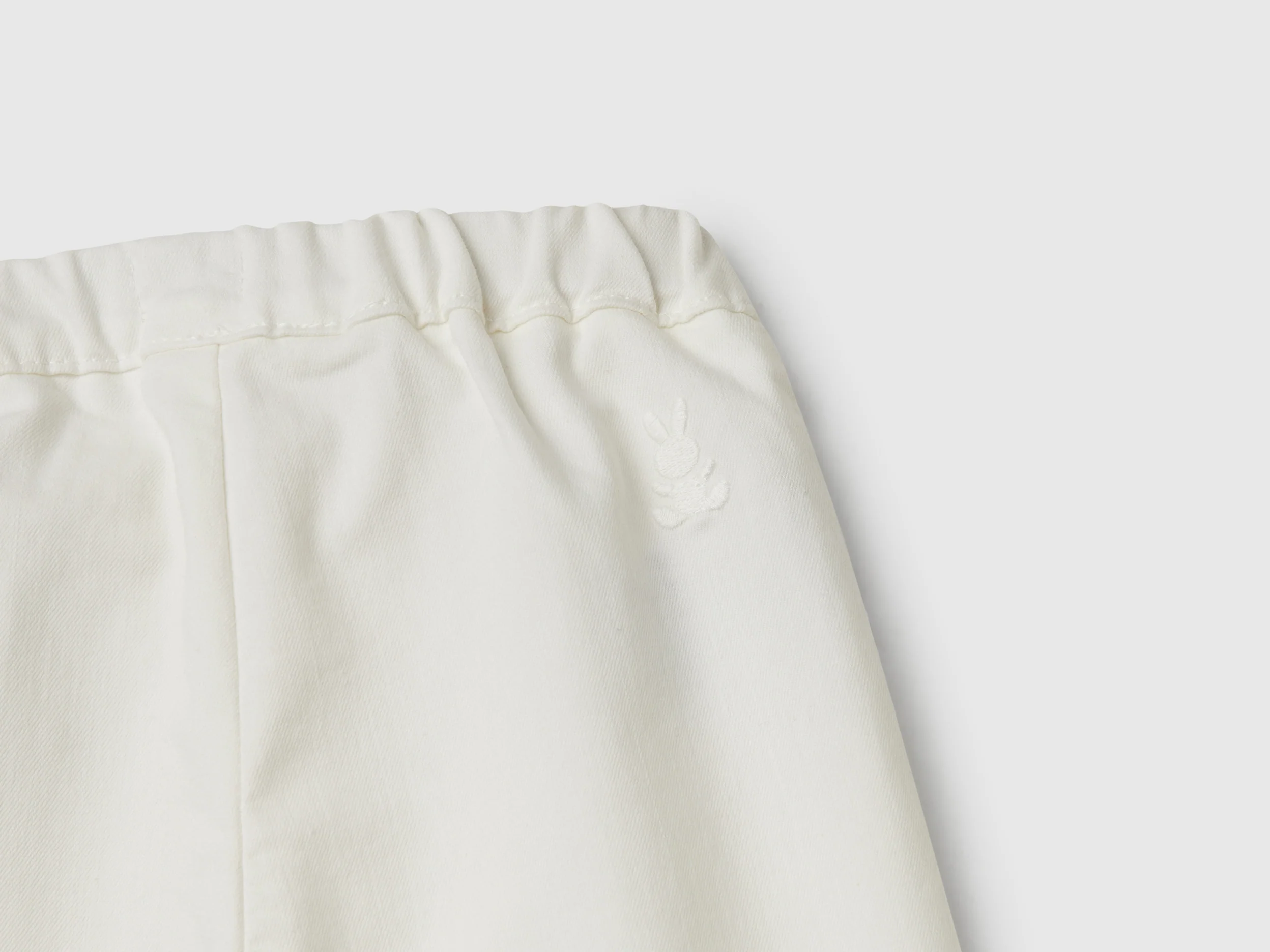 Pantaloni stretch con coulisse - Image 3