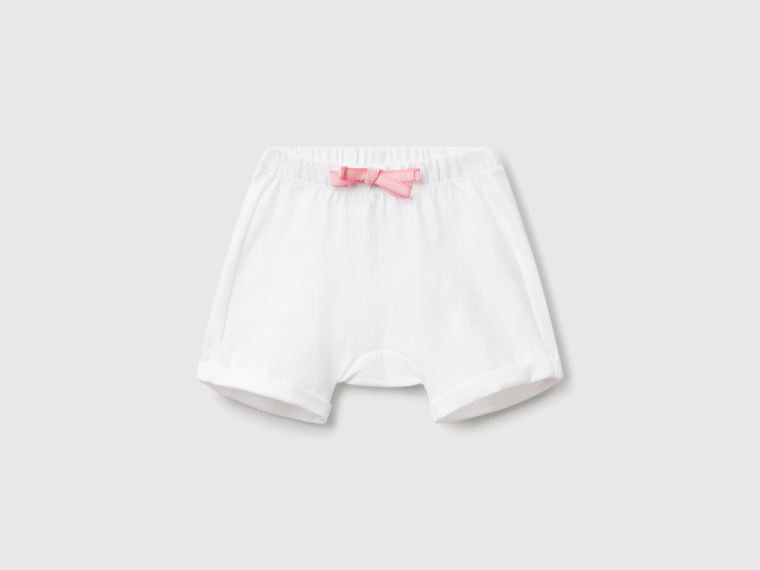 Shorts con patch sul retro