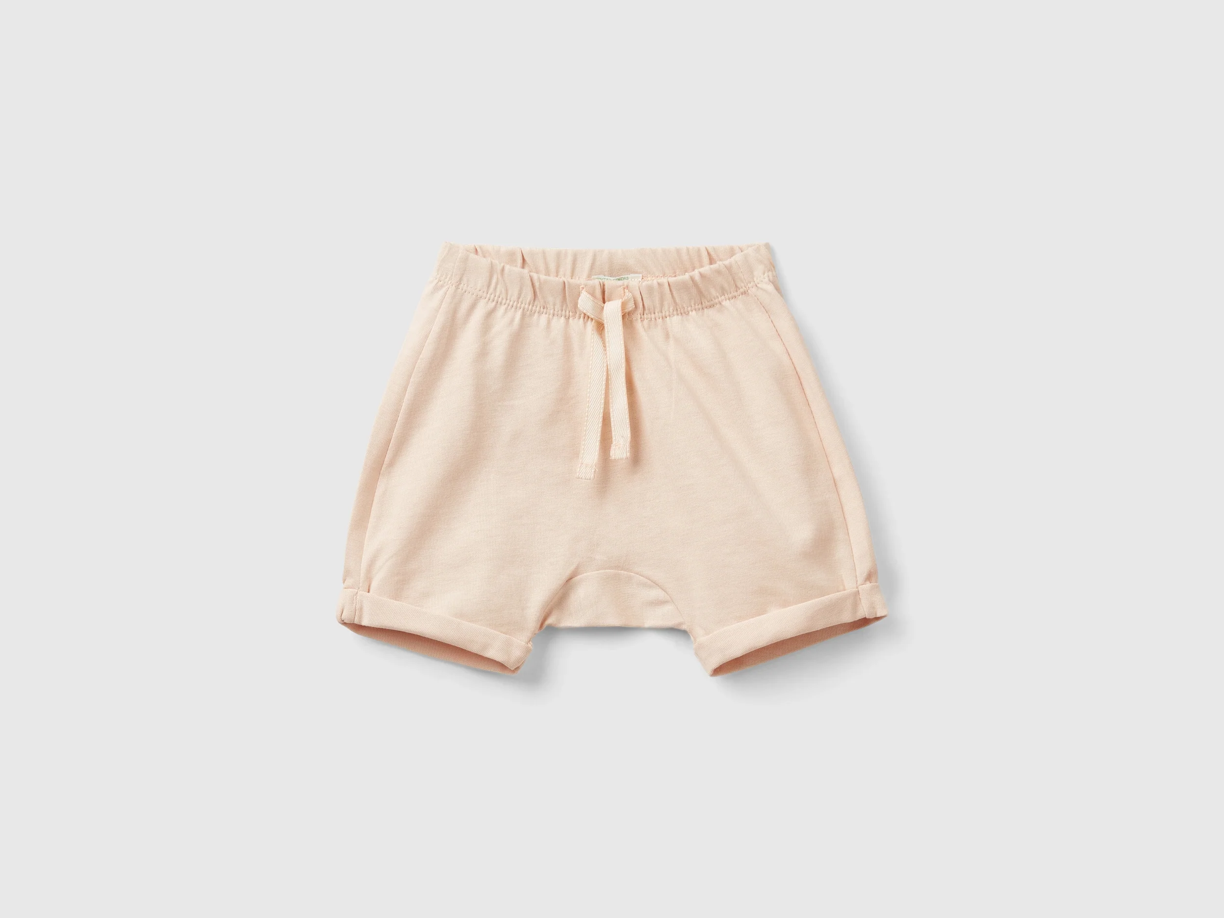 Shorts con patch sul retro