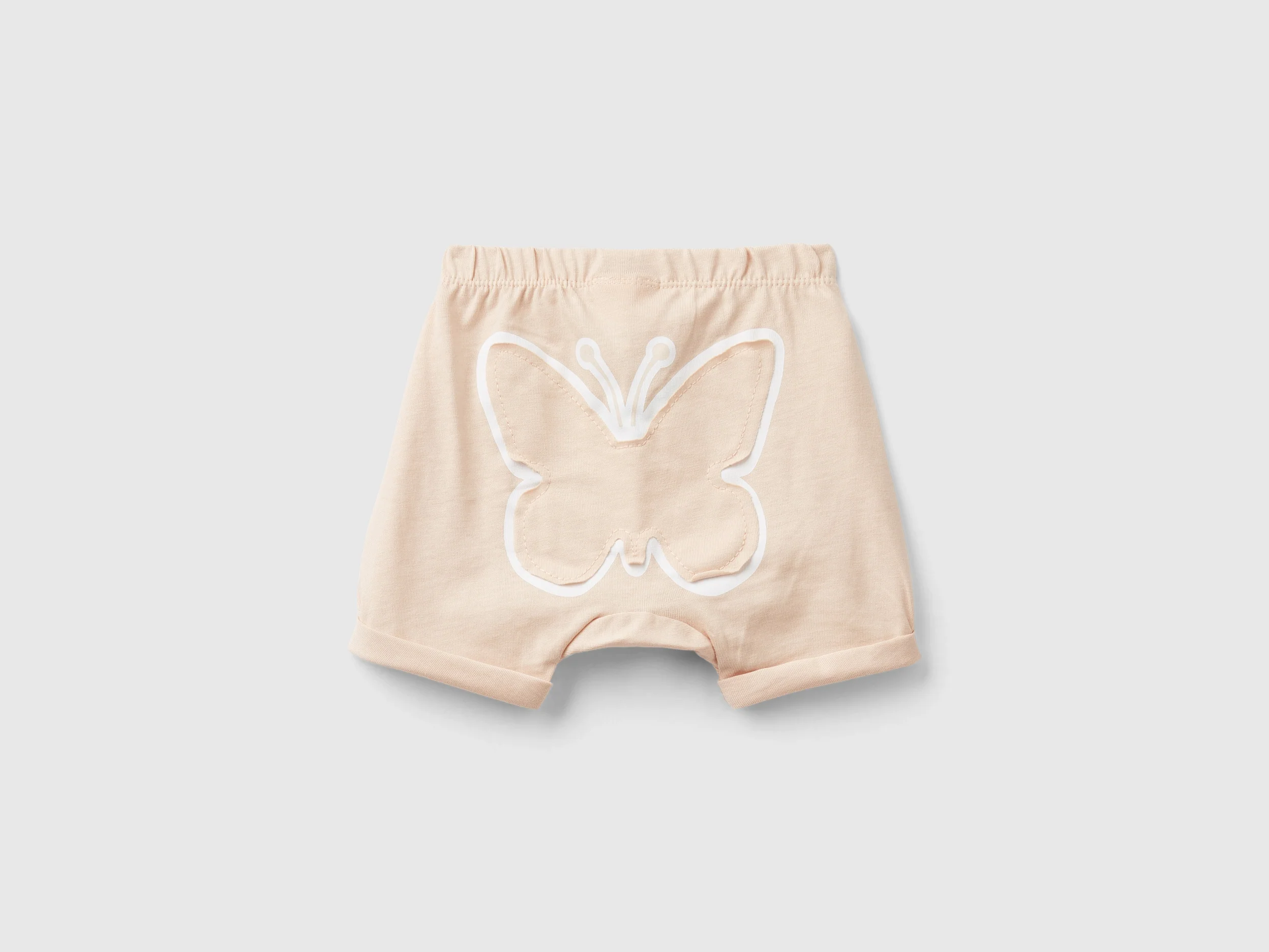 Shorts con patch sul retro - Image 2