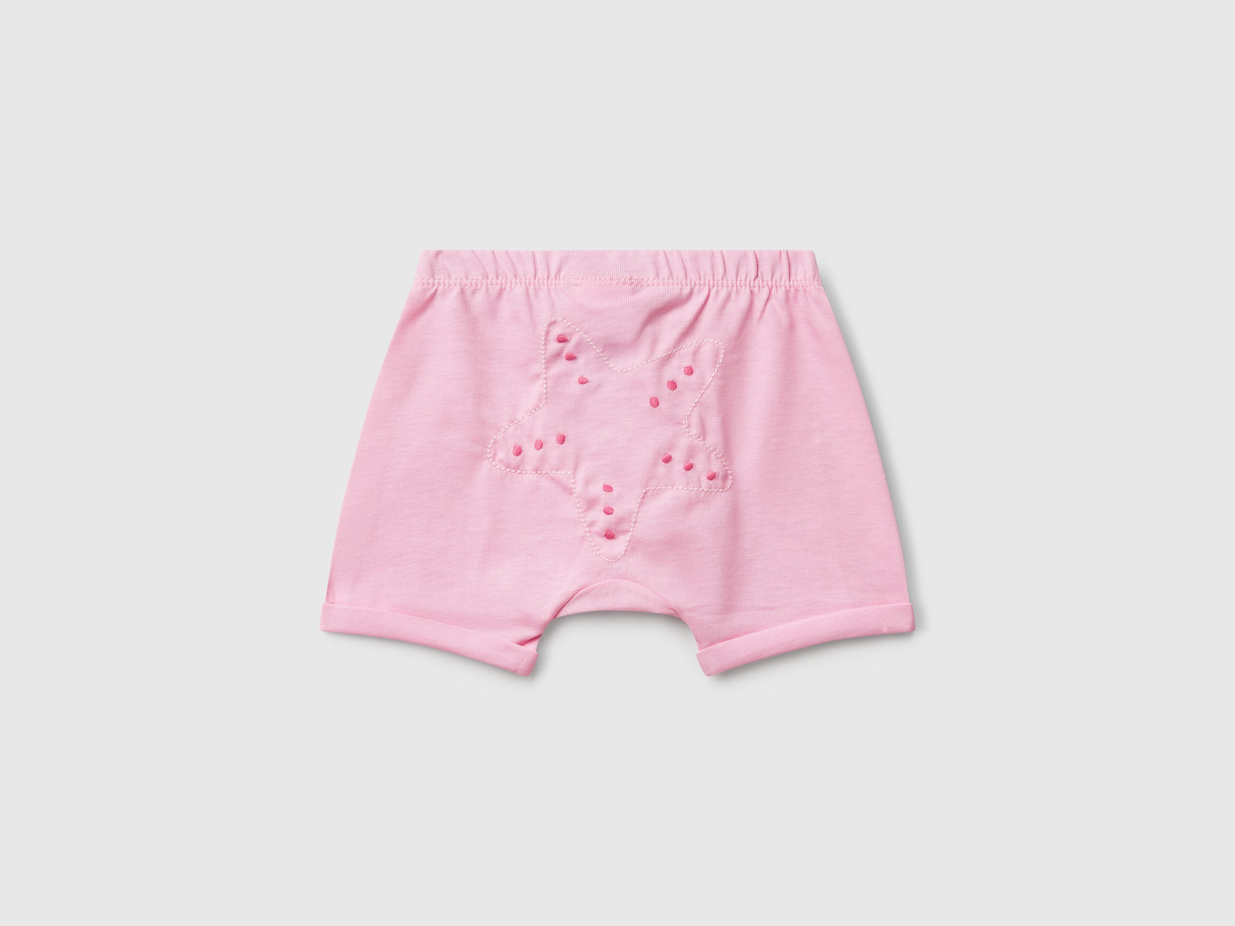 Shorts con patch sul retro - Image 2