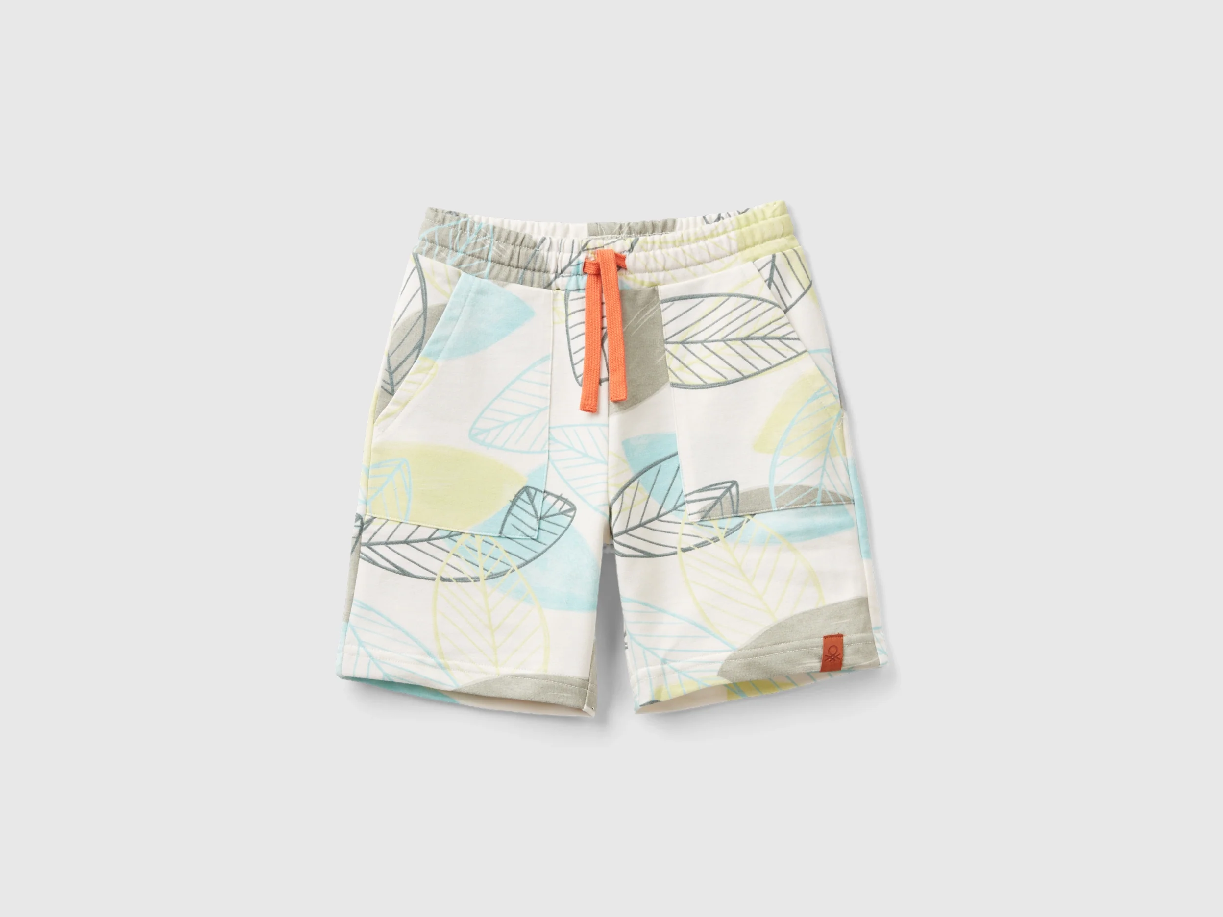 Shorts con stampa foglie