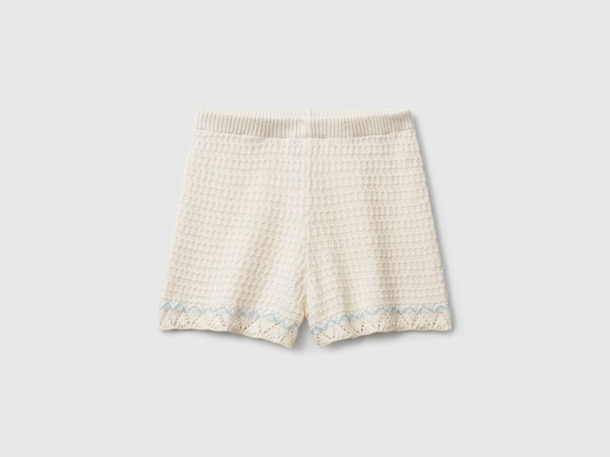 Shorts effetto crochet