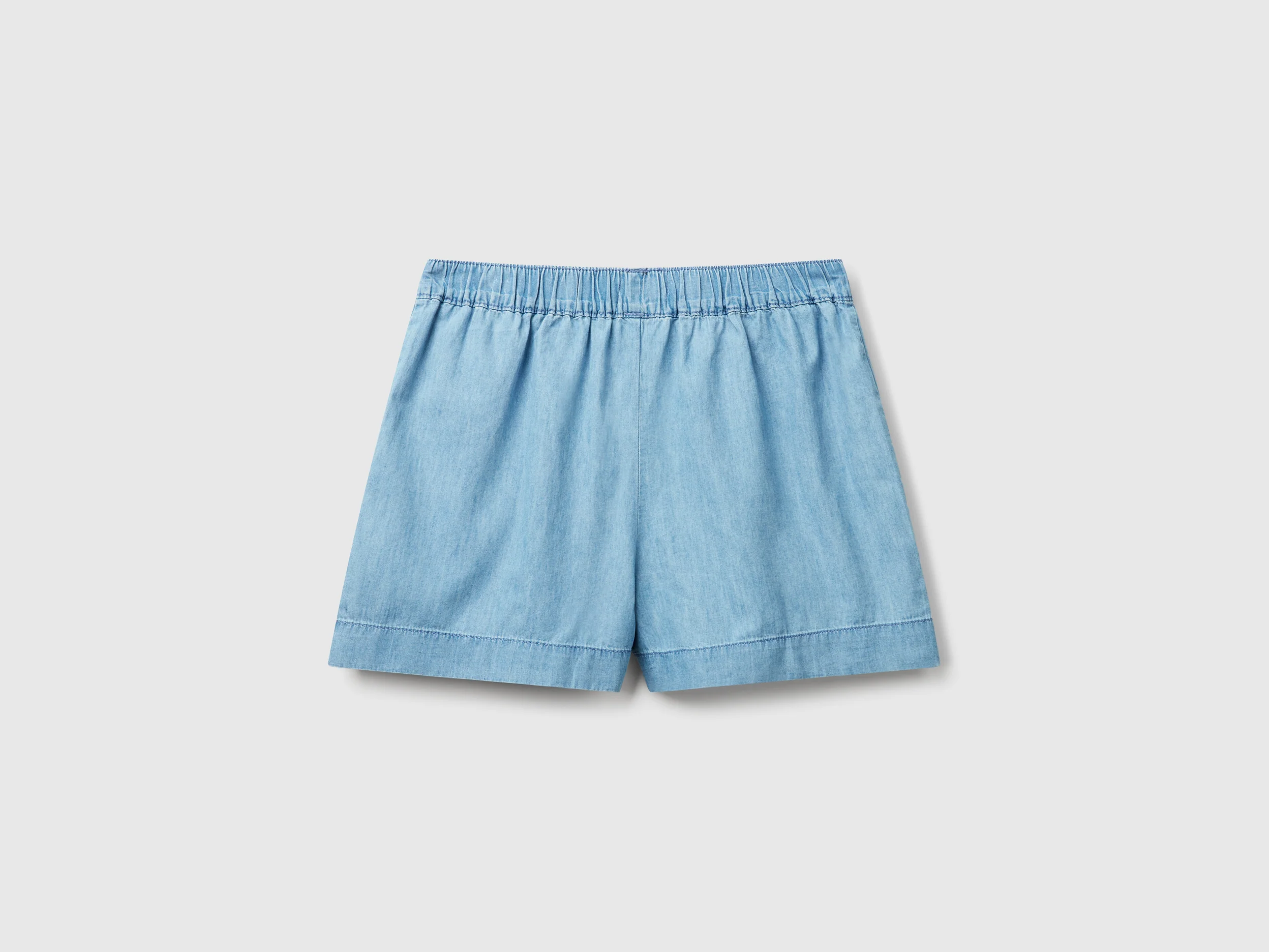 Shorts in chambray - Image 2