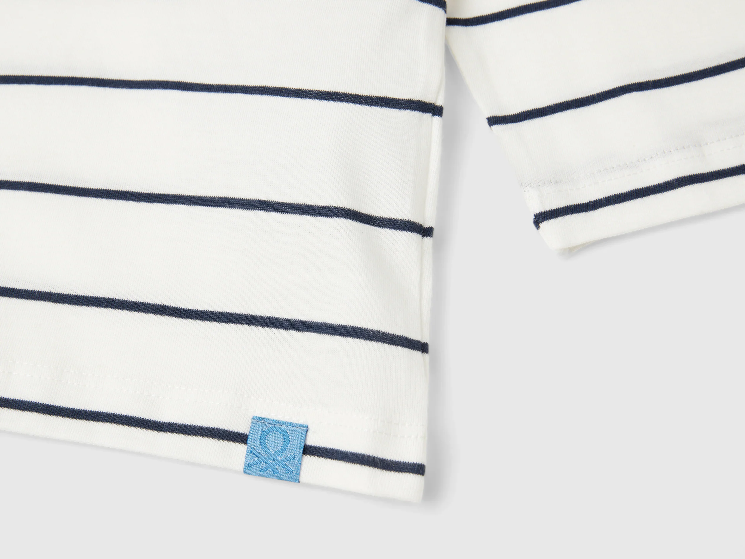 T-shirt a righe con applicazione - Image 3