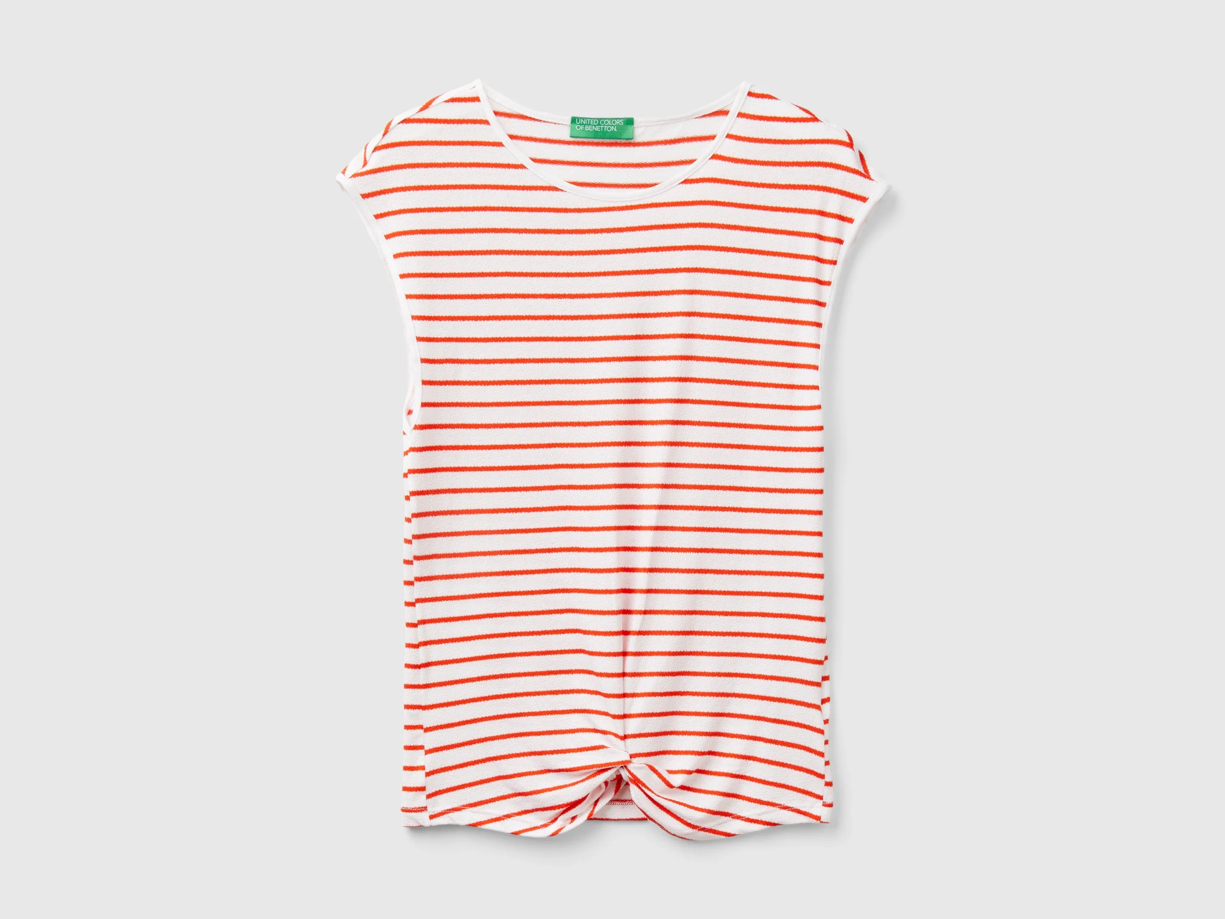 T-shirt a righe con nodo