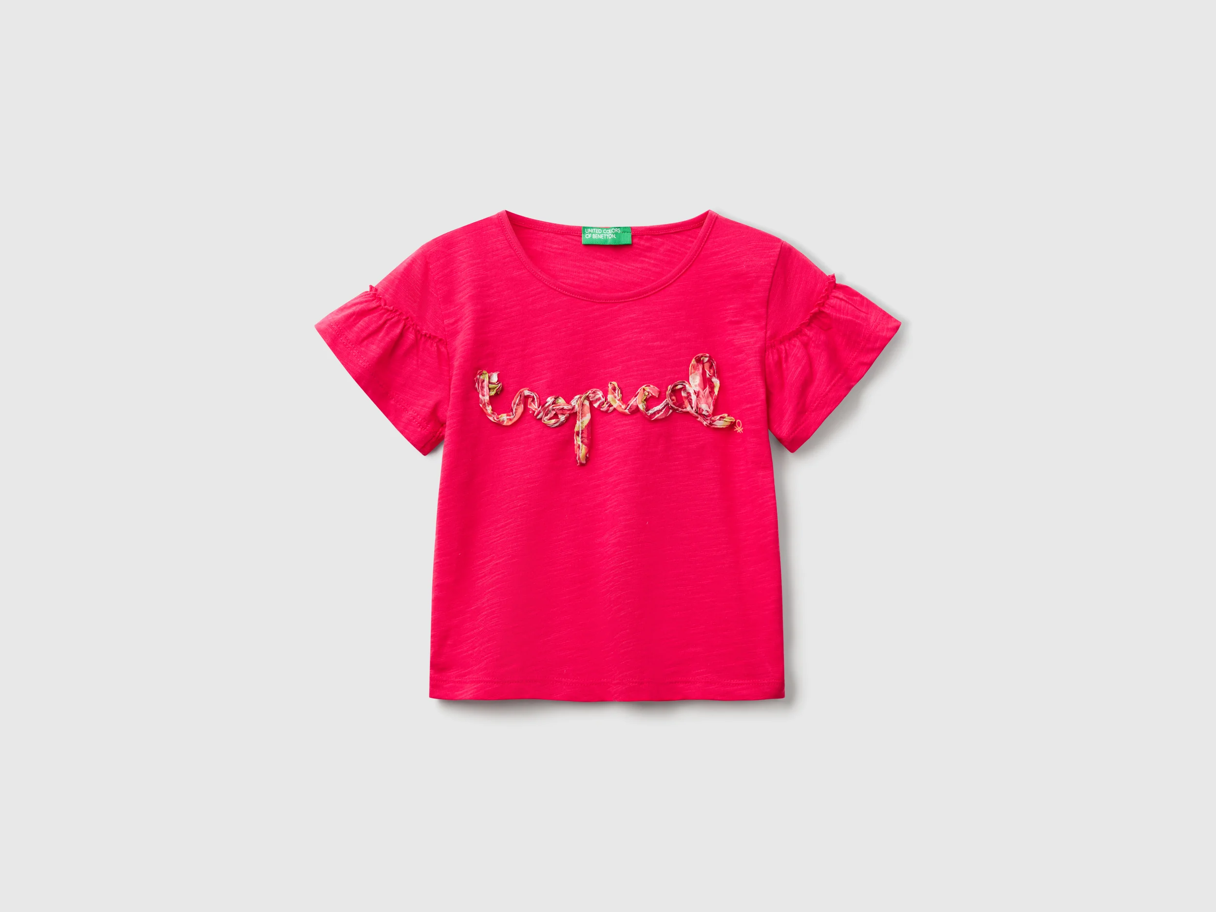 T-shirt con applicazione
