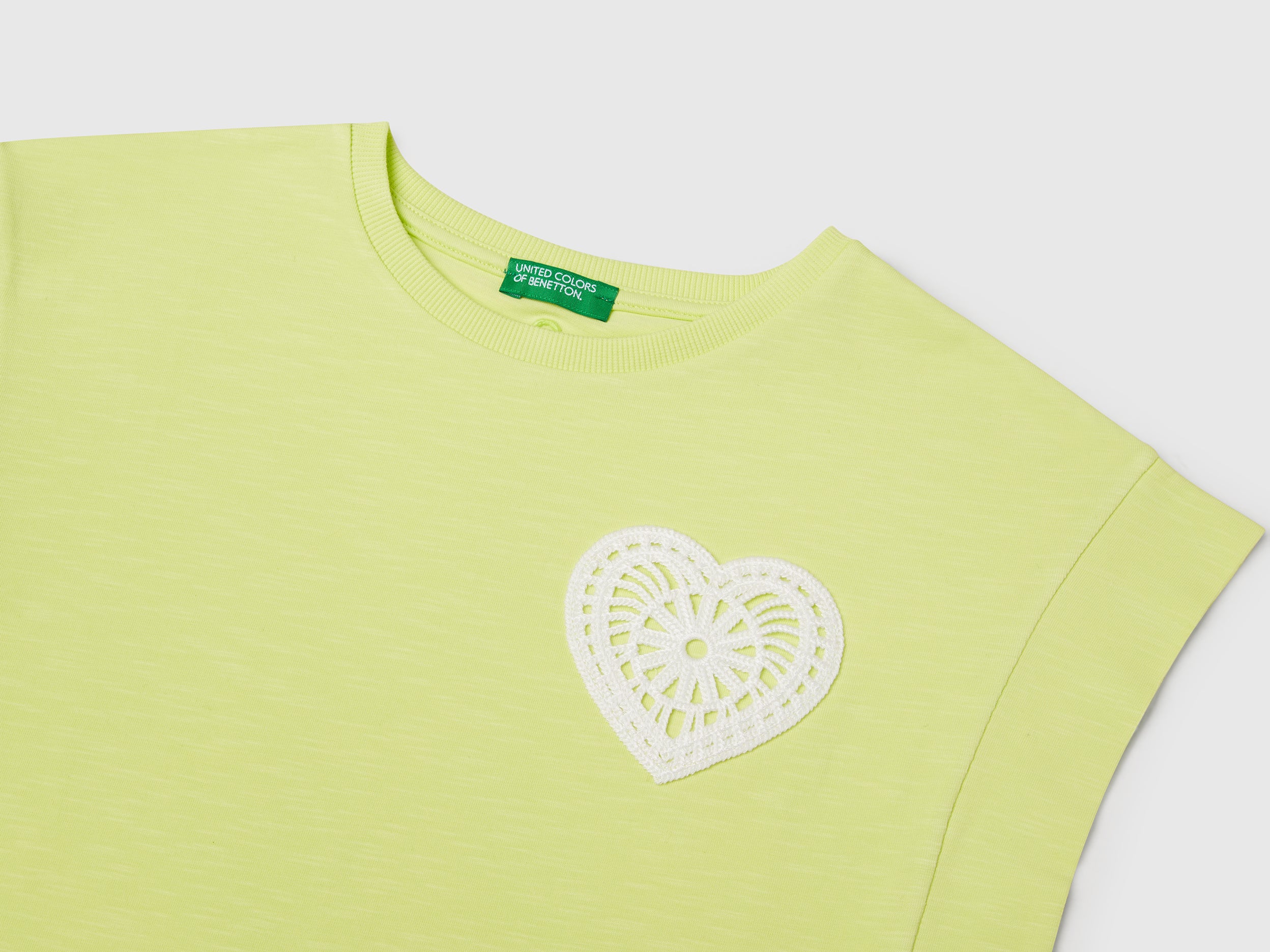 T-shirt con patch macramè - Image 3