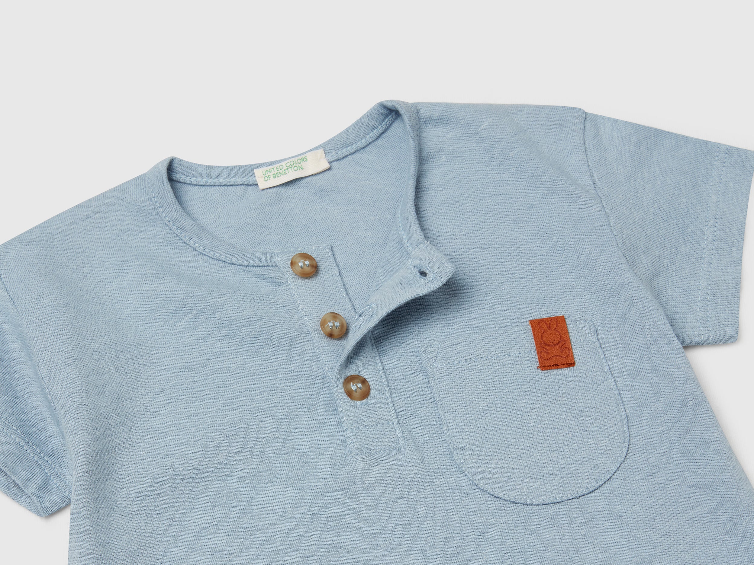 T-shirt con scollo serafino - Image 3