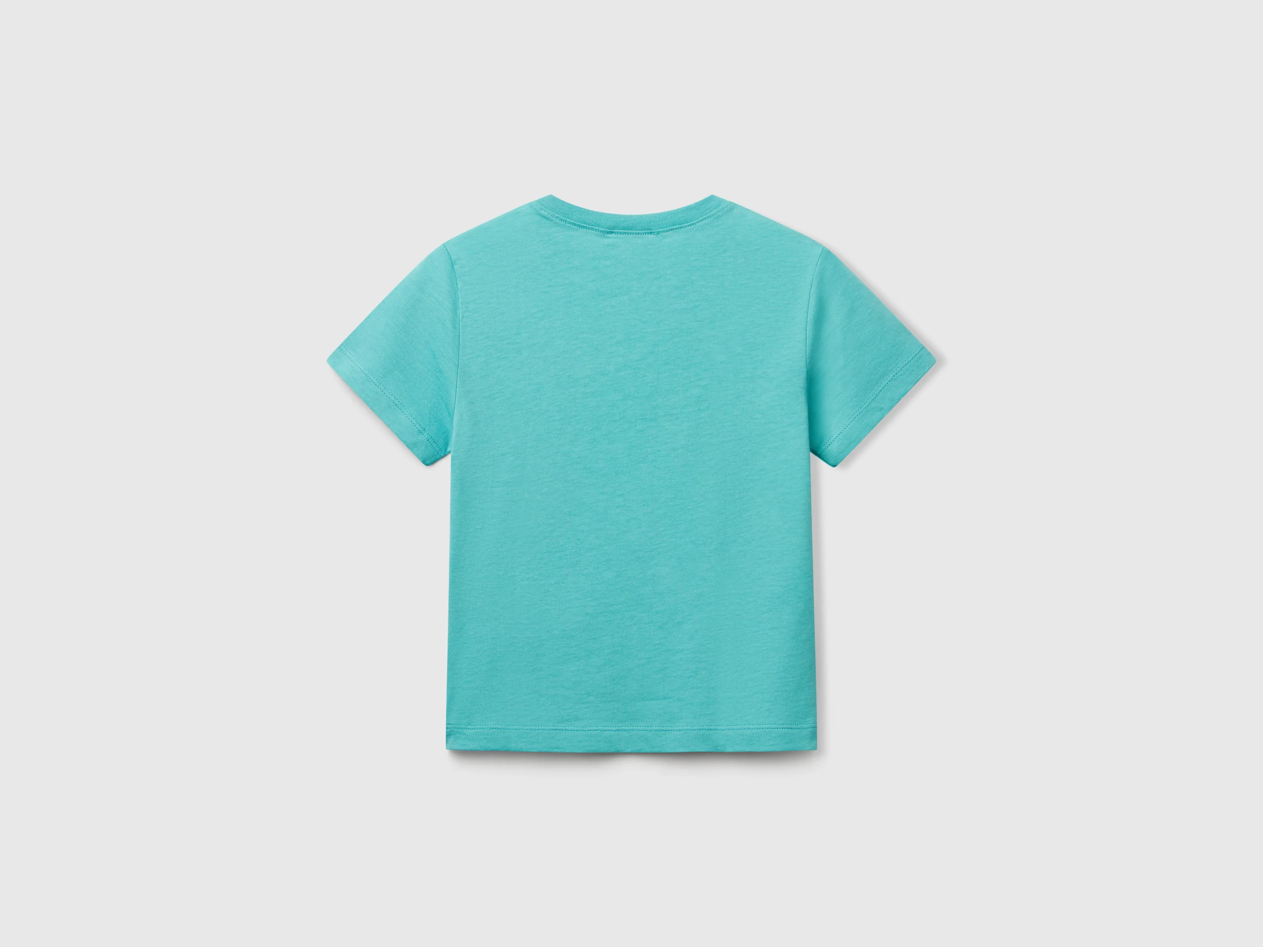 T-shirt con stampa e applicazione - Image 2