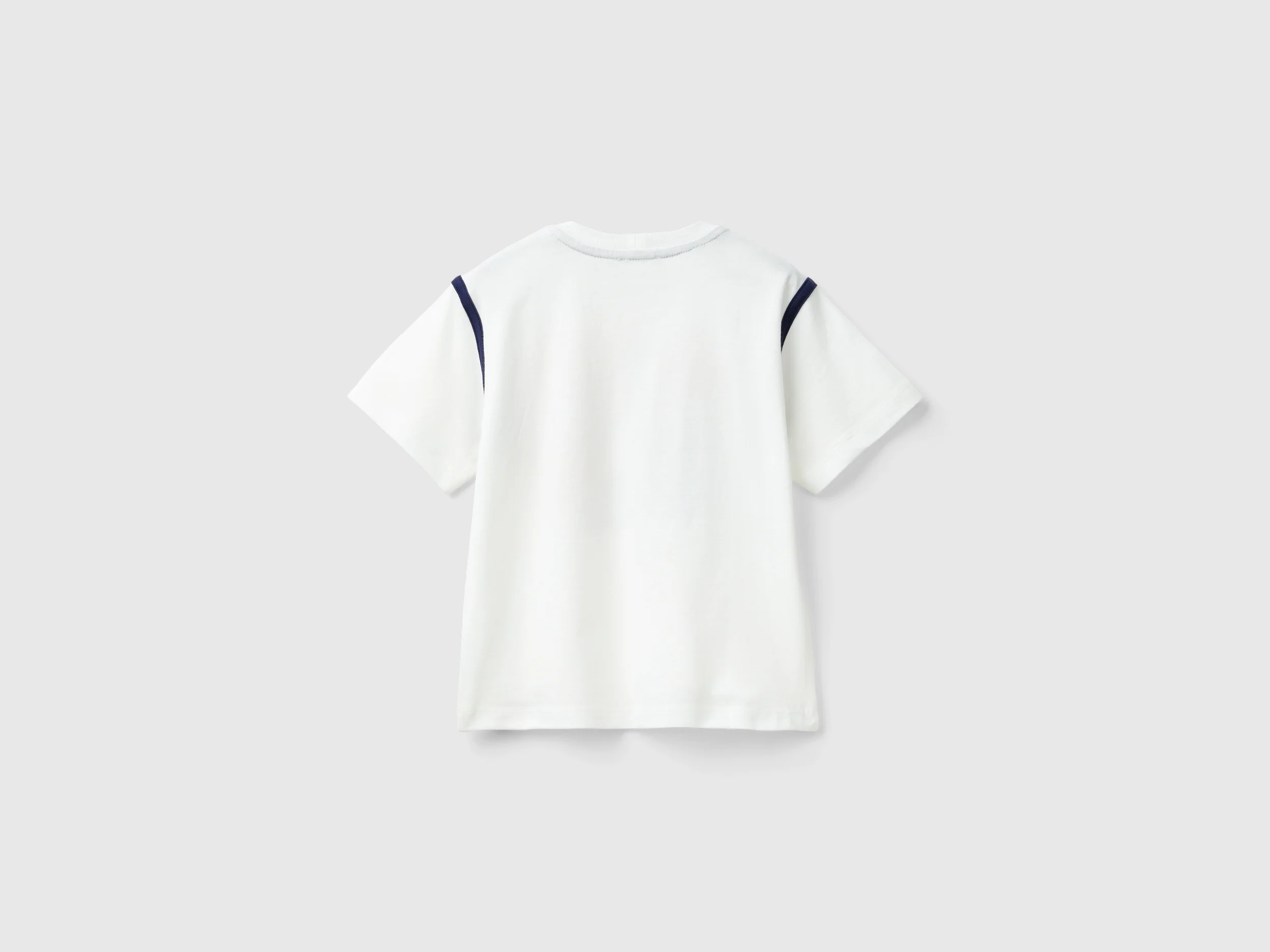 T-shirt con stampa graffiti in cotone bio - Image 2
