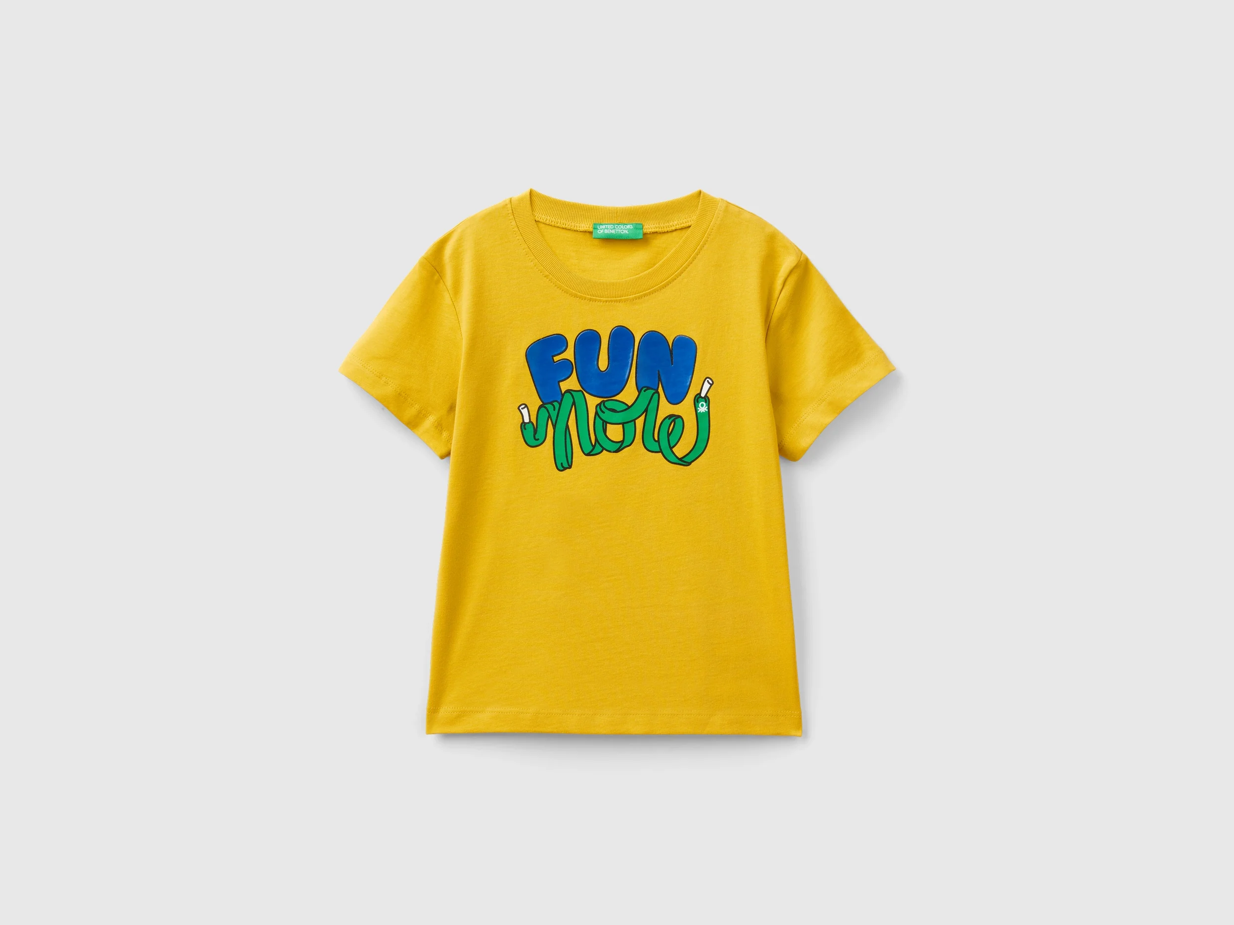 T-shirt con stampa in rilievo