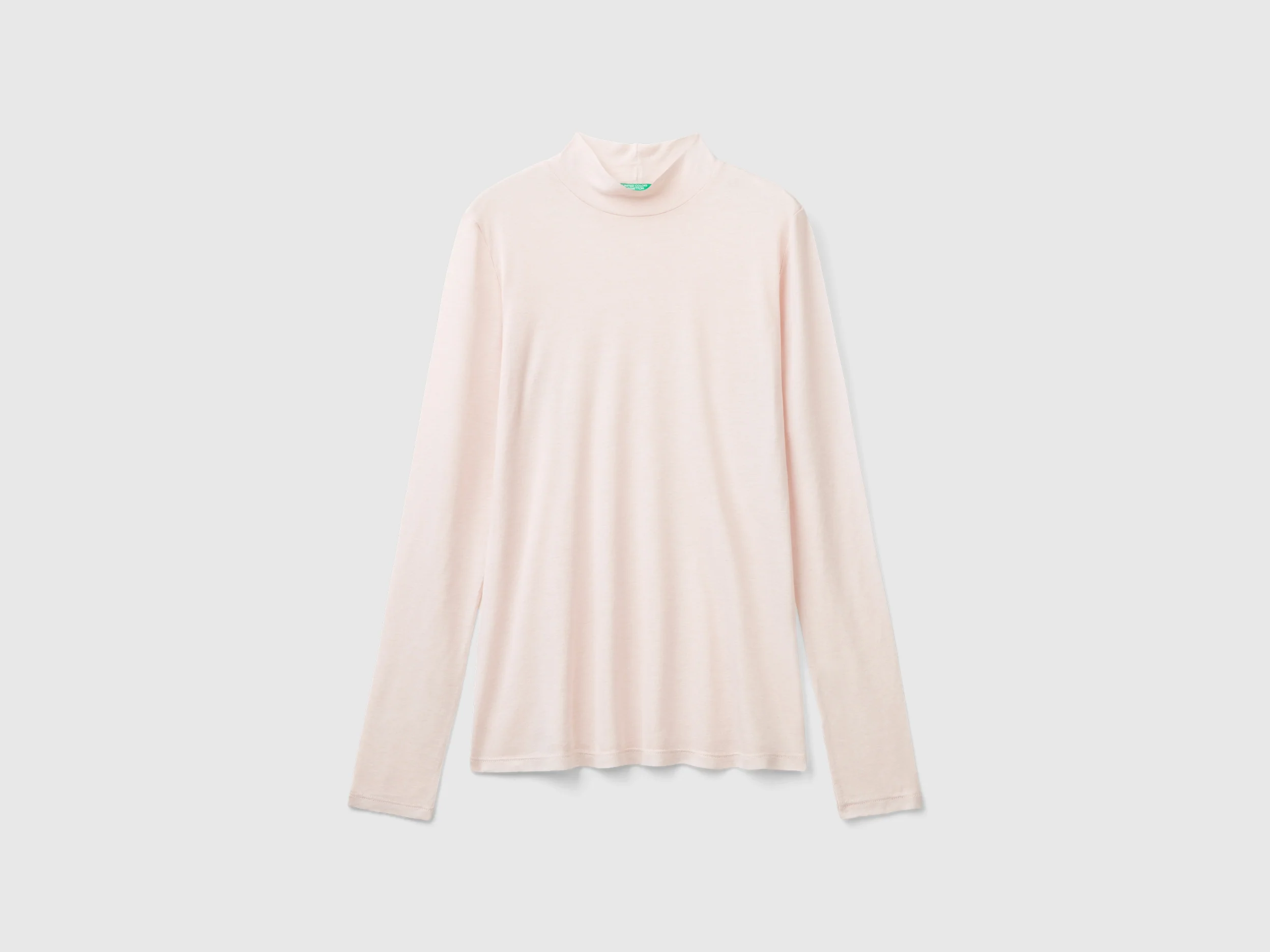 T-shirt dolcevita in misto viscosa e lana