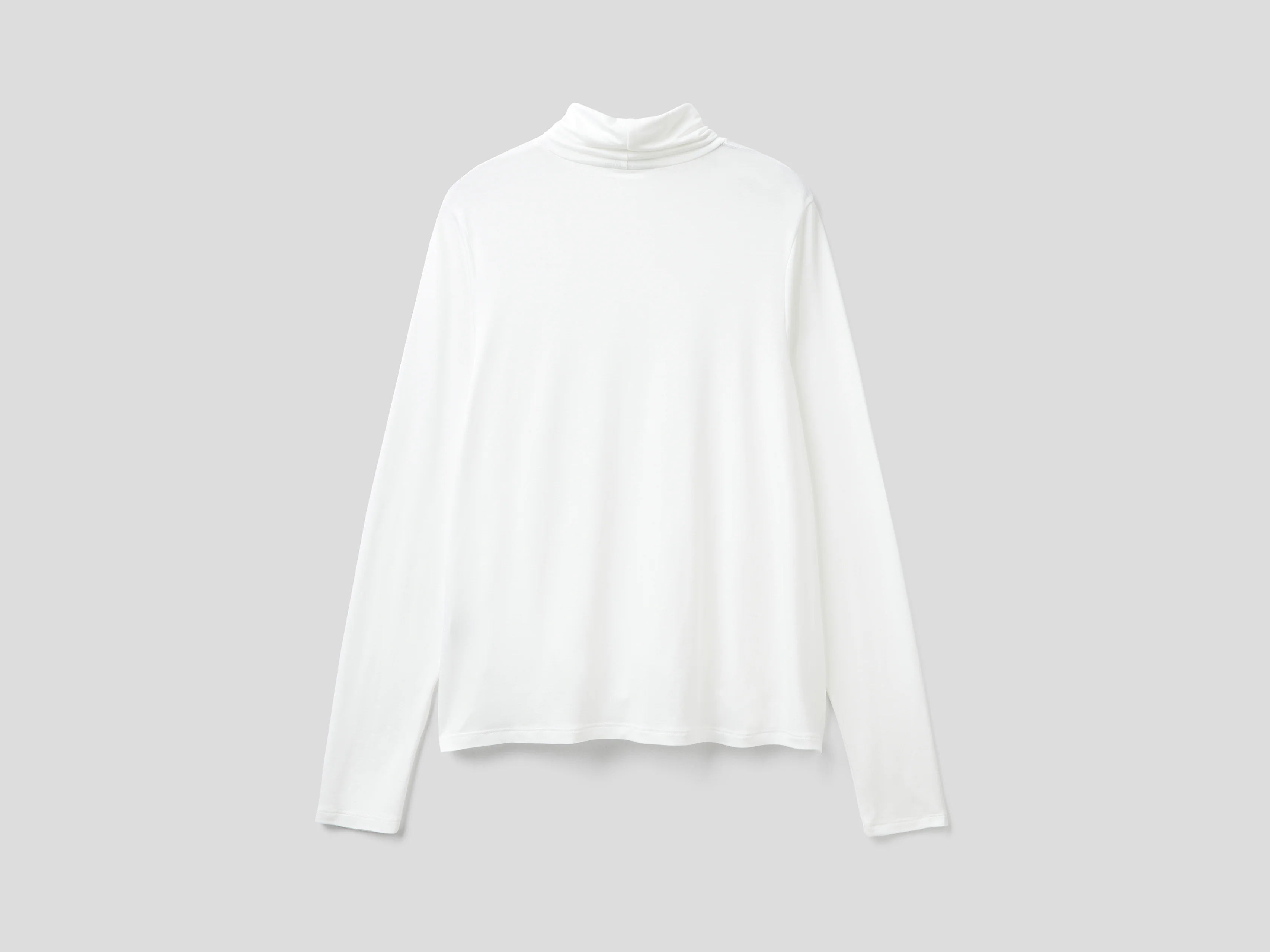 T-shirt lupetto in viscosa stretch - Image 2