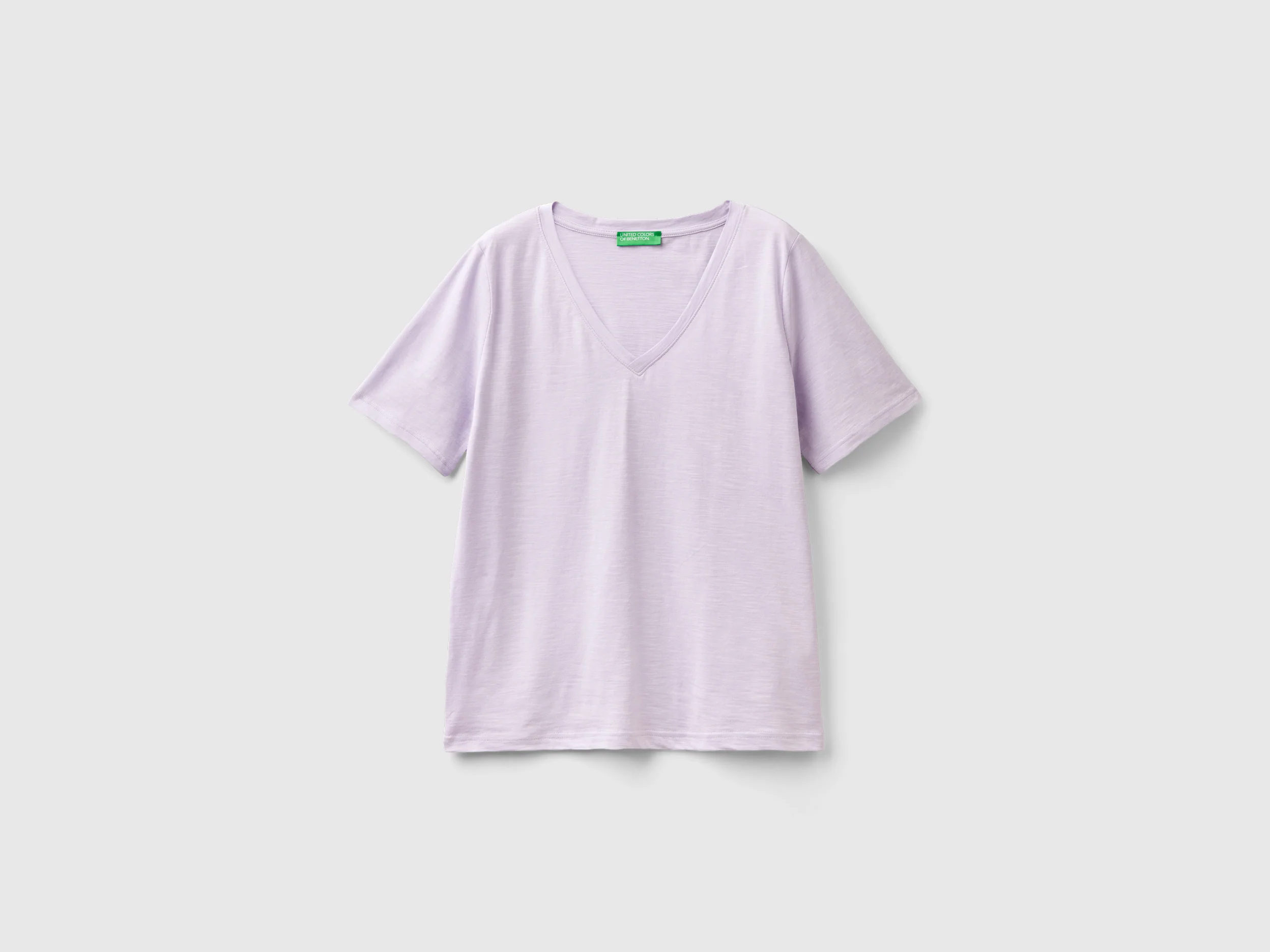 T-shirt scollo a V in cotone fiammato
