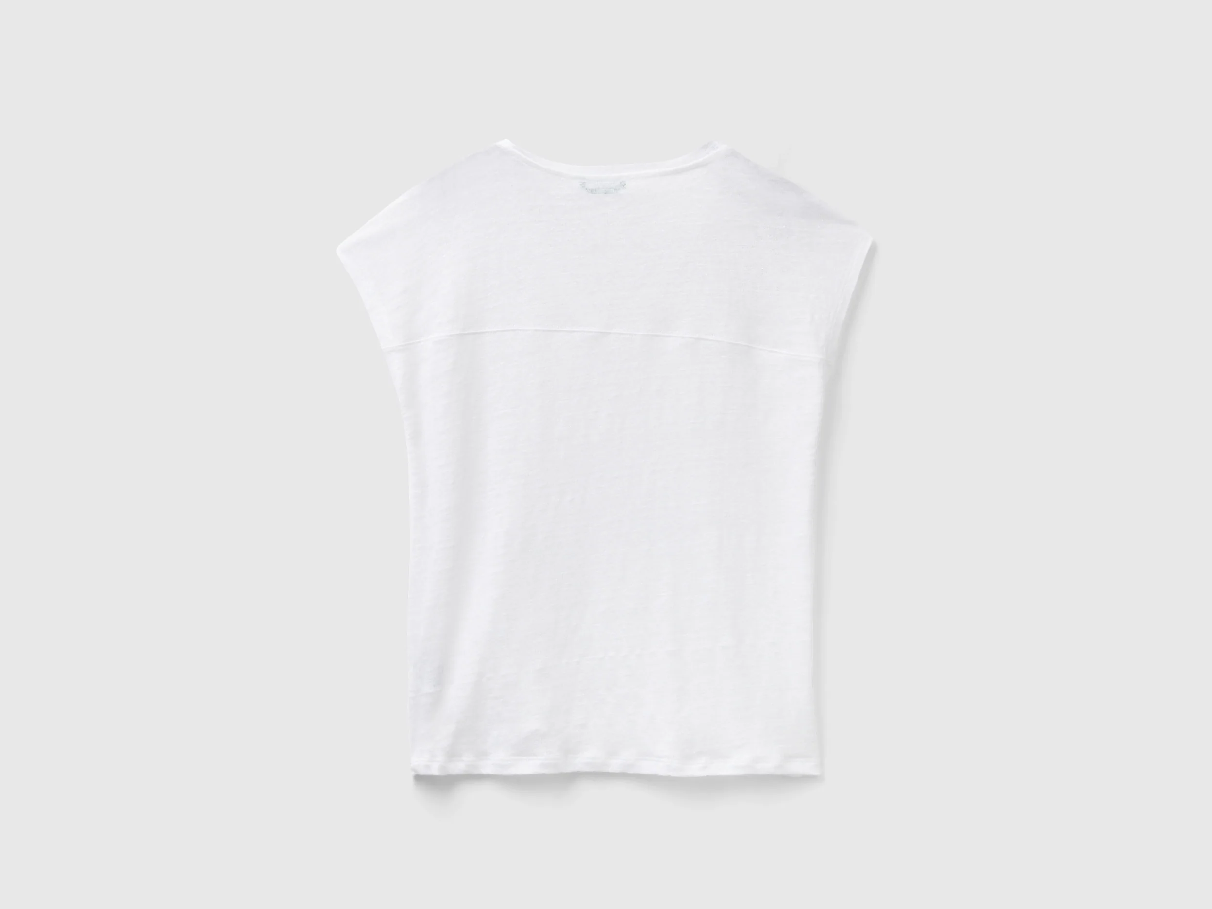 T-shirt scollo a V in puro lino - Image 2
