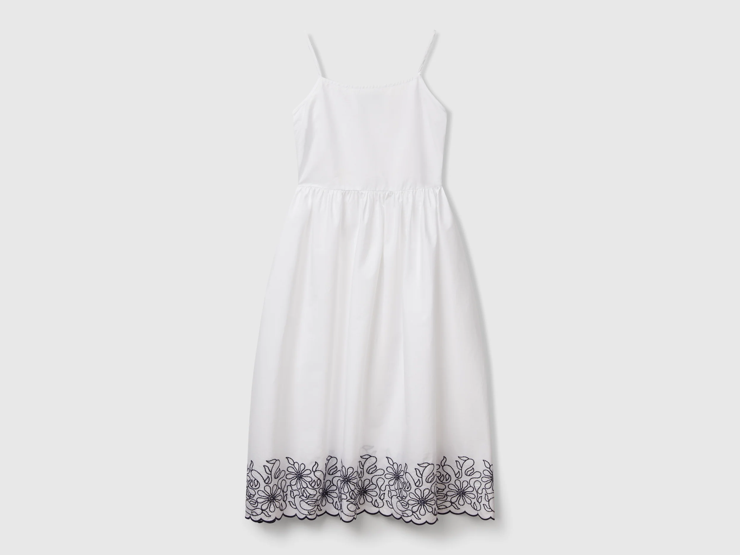 Vestito con ricamo floreale