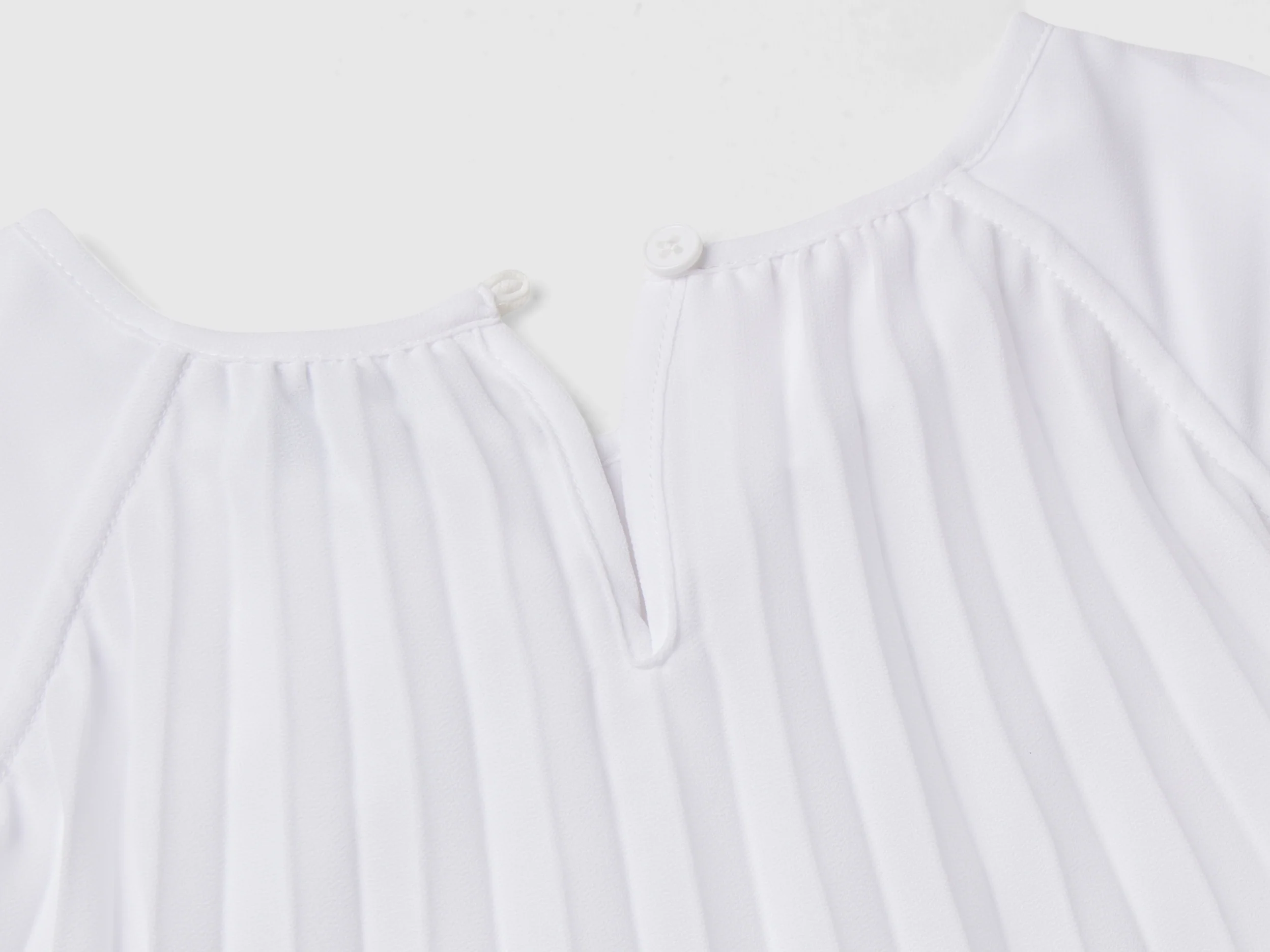 Vestito plissettato con cintura - Image 2