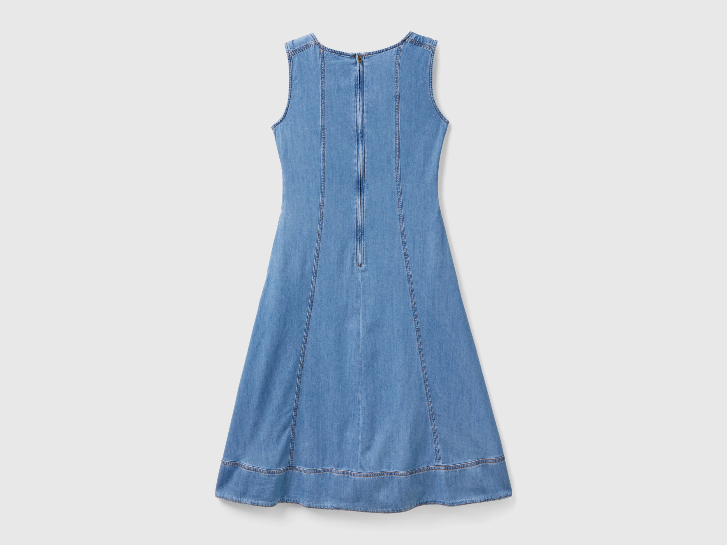 Vestito sciancrato in chambray - Image 2
